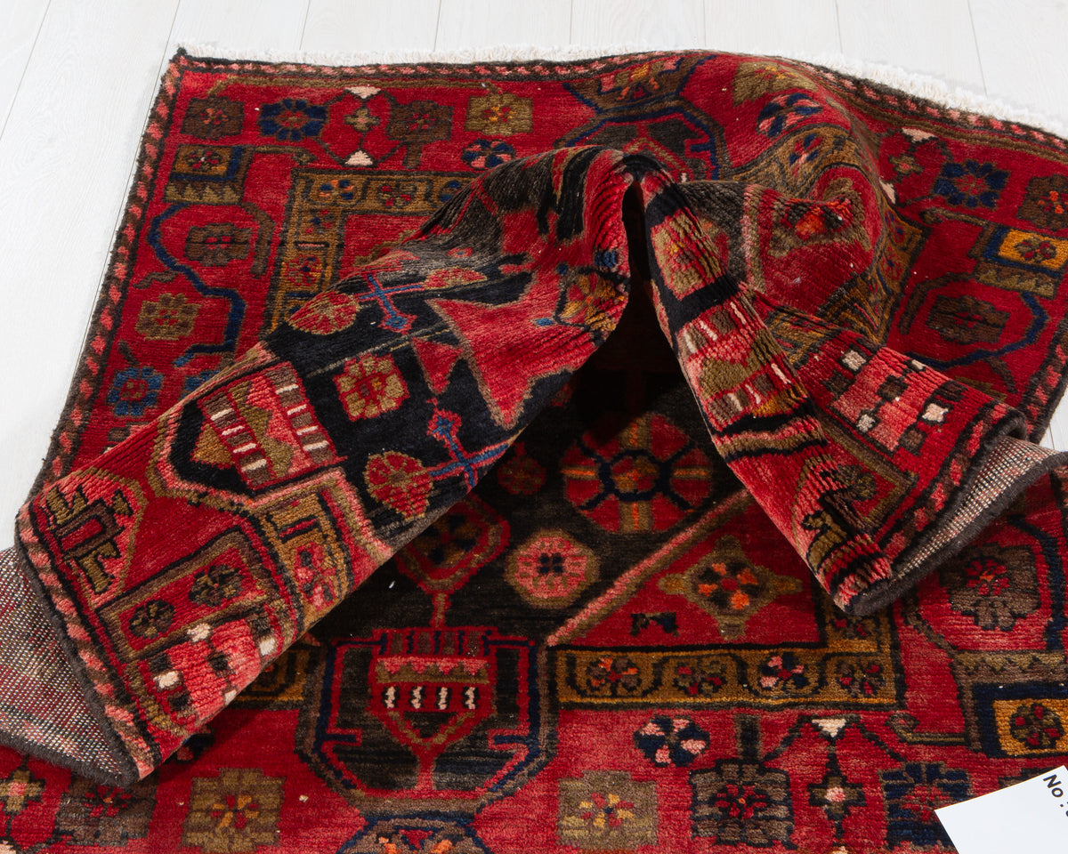Small Vintage Charcoal Black, Red Rug – 5' 1" x 3' 6" (155 x 106 cm)