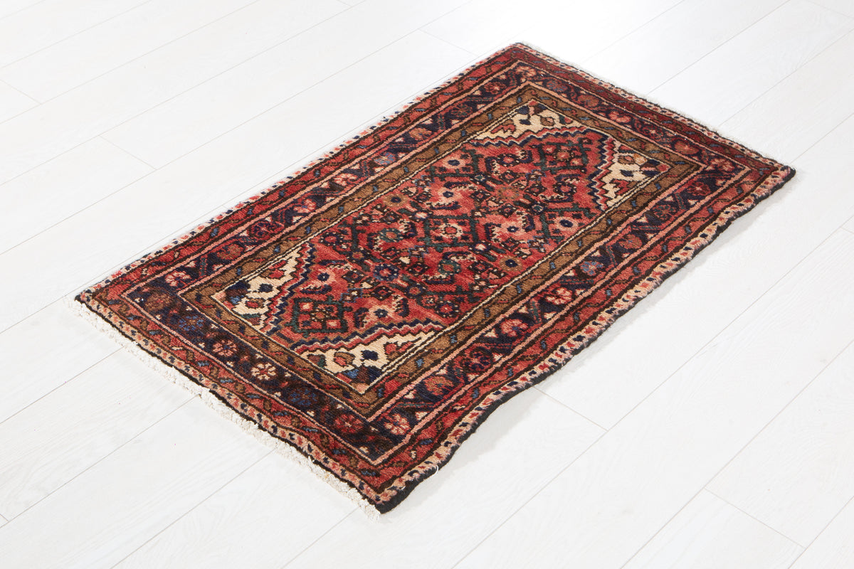 Small Vintage Red Rug – 3' 3" x 1' 11" (99 x 59 cm)