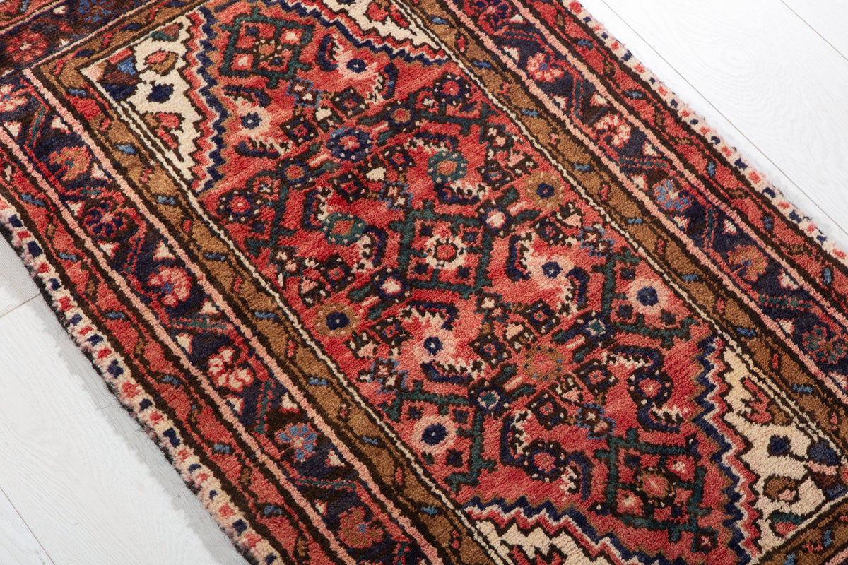 Small Vintage Red Rug – 3' 3" x 1' 11" (99 x 59 cm)