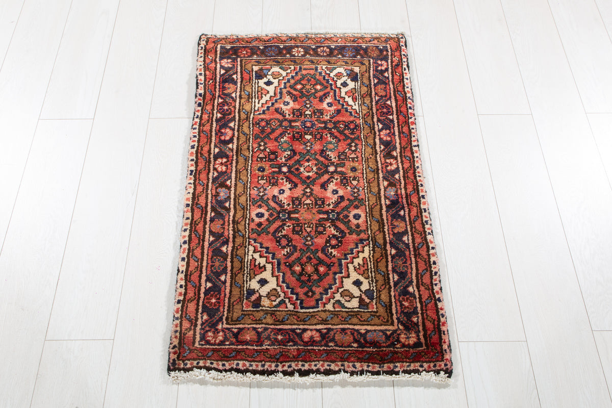 Small Vintage Red Rug – 3' 3" x 1' 11" (99 x 59 cm)
