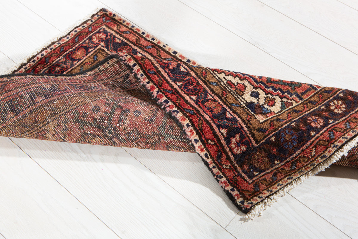 Small Vintage Red Rug – 3' 3" x 1' 11" (99 x 59 cm)