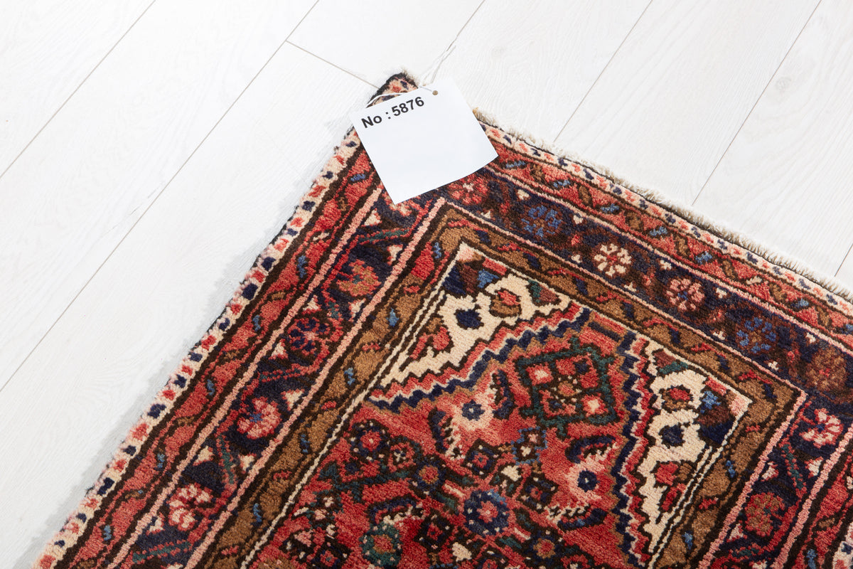 Small Vintage Red Rug – 3' 3" x 1' 11" (99 x 59 cm)
