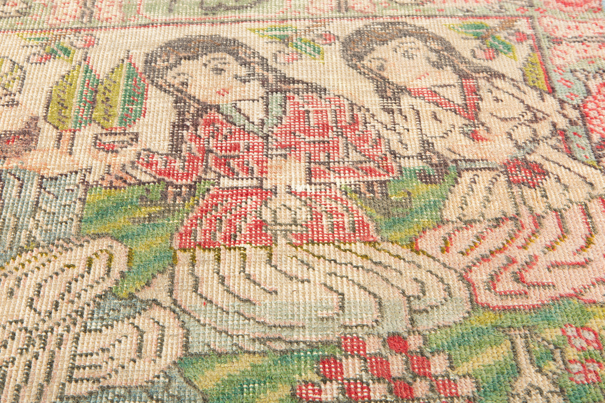 Small Antique Beige Rug – 2' 7" x 2' 0" (79 x 60 cm)