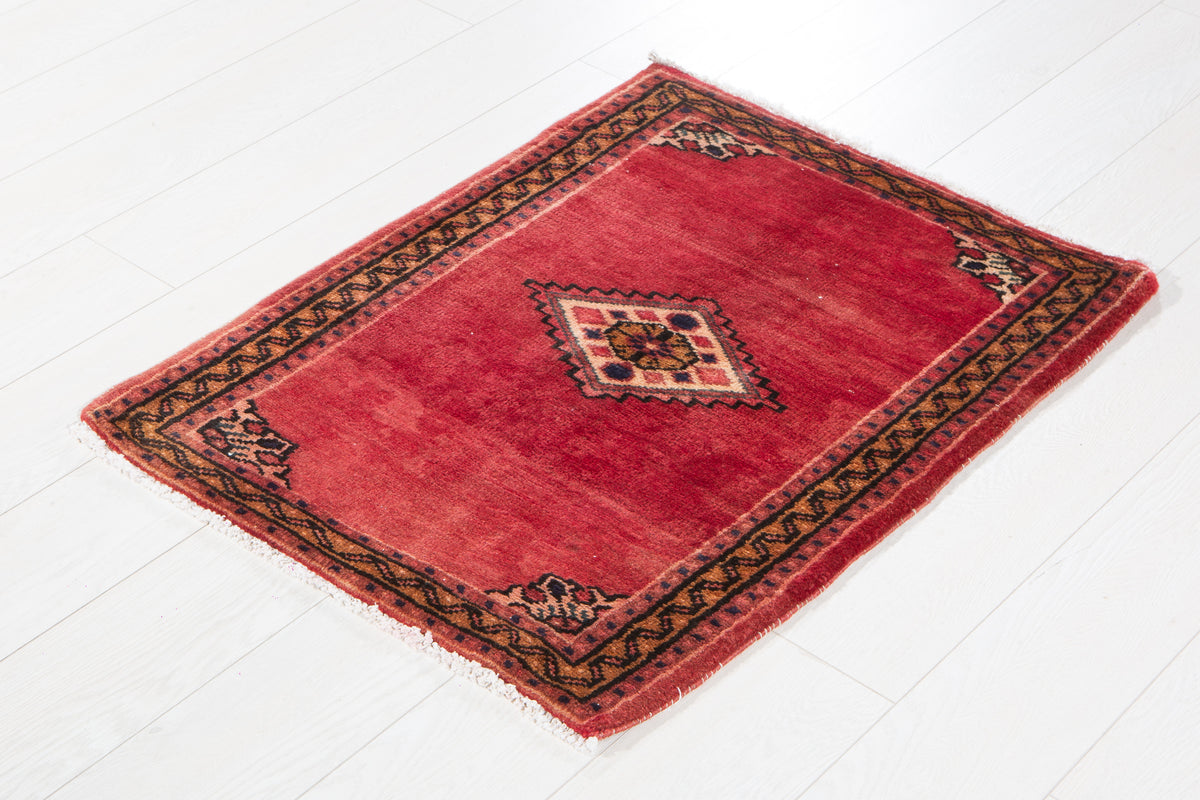 Small Vintage Red Rug – 2' 11" x 2' 2" (88 x 67 cm)