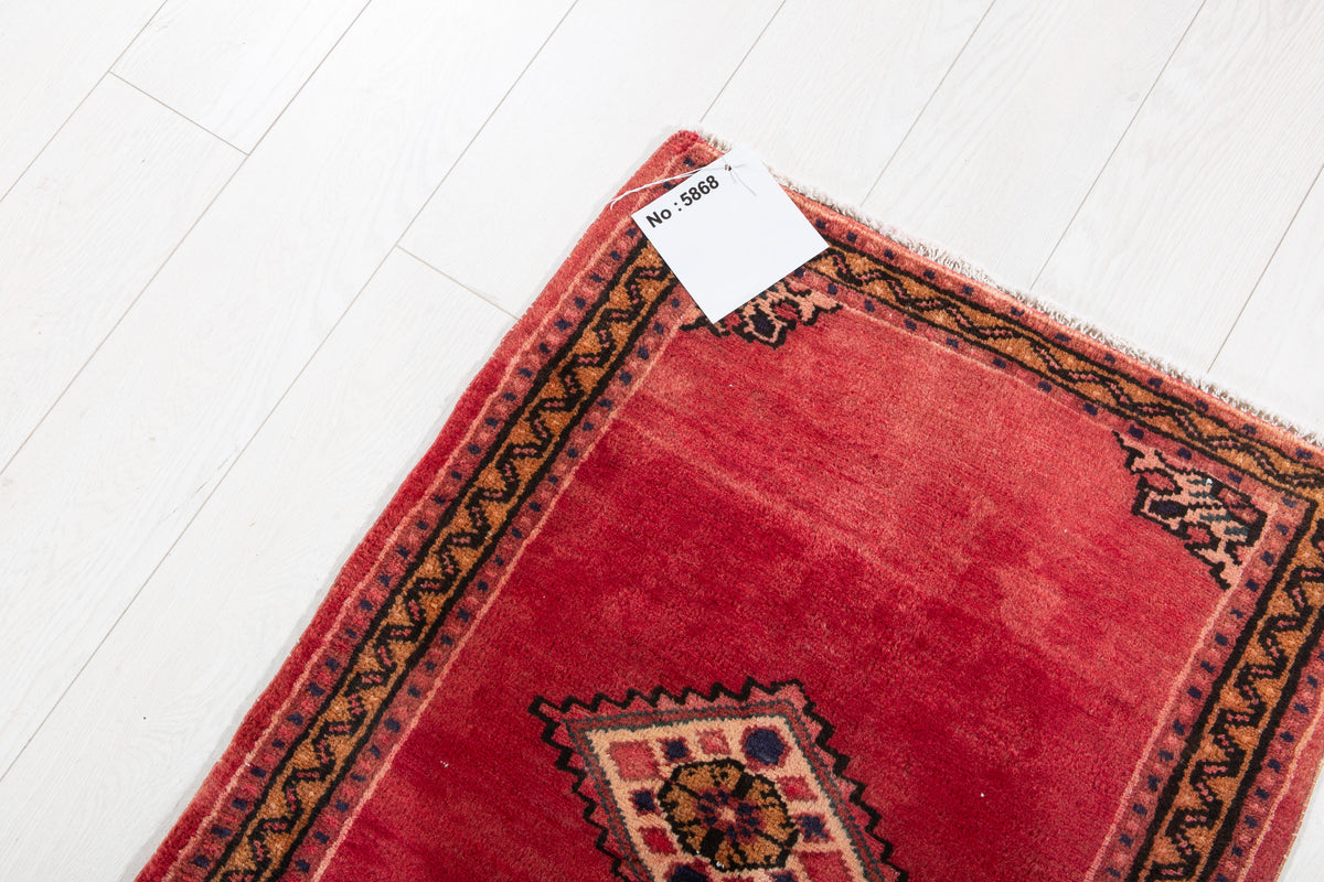 Small Vintage Red Rug – 2' 11" x 2' 2" (88 x 67 cm)