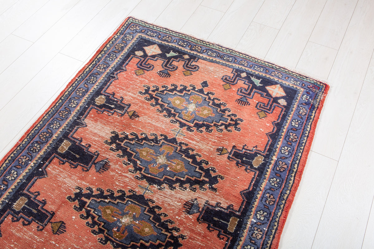 Antique Orange-Red Geometric Runner Rug – 9' 9" x 3' 5" (298 x 103 cm)