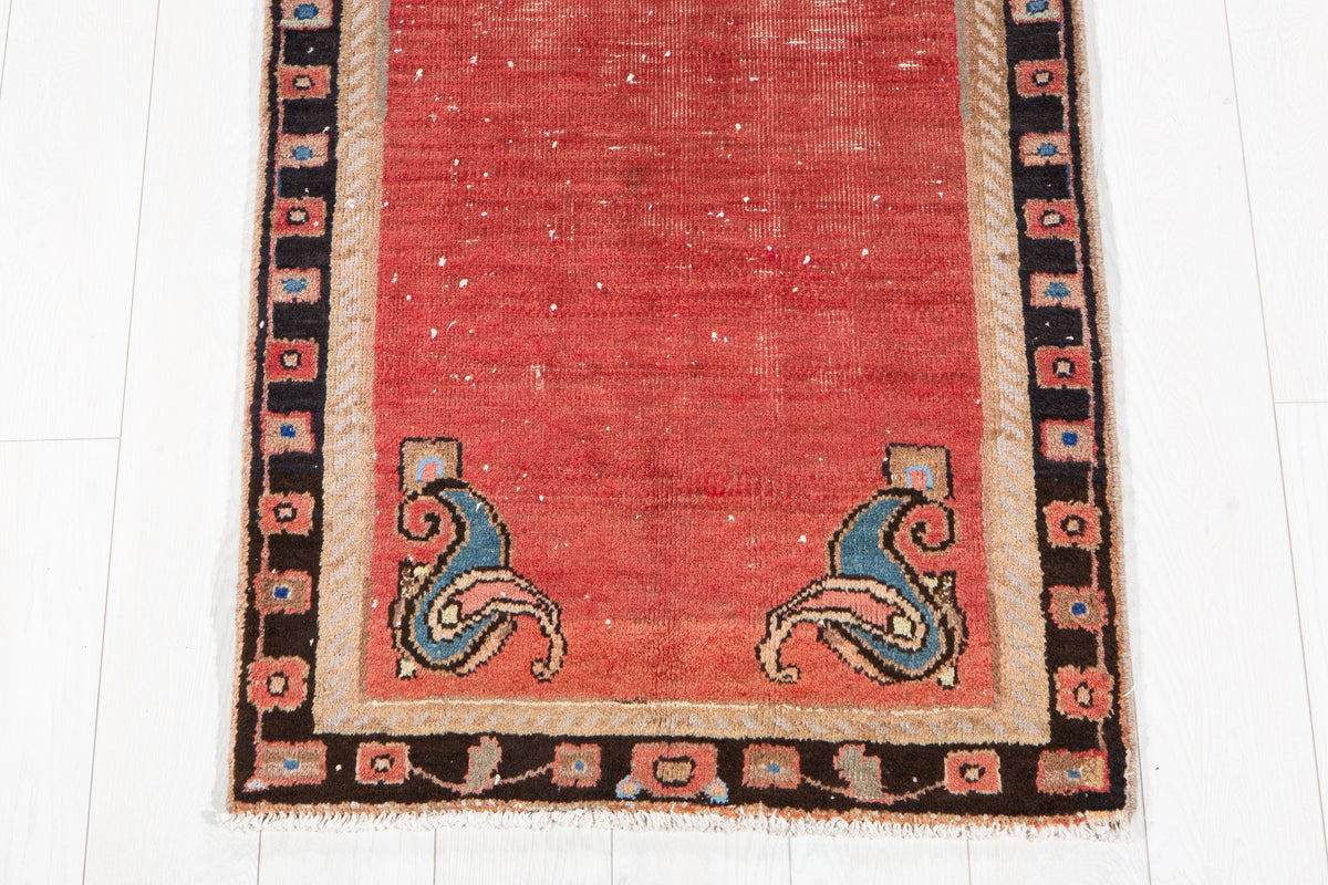 Antique Red Geometric Runner Rug – 7' 7" x 2' 6" (232 x 77 cm)