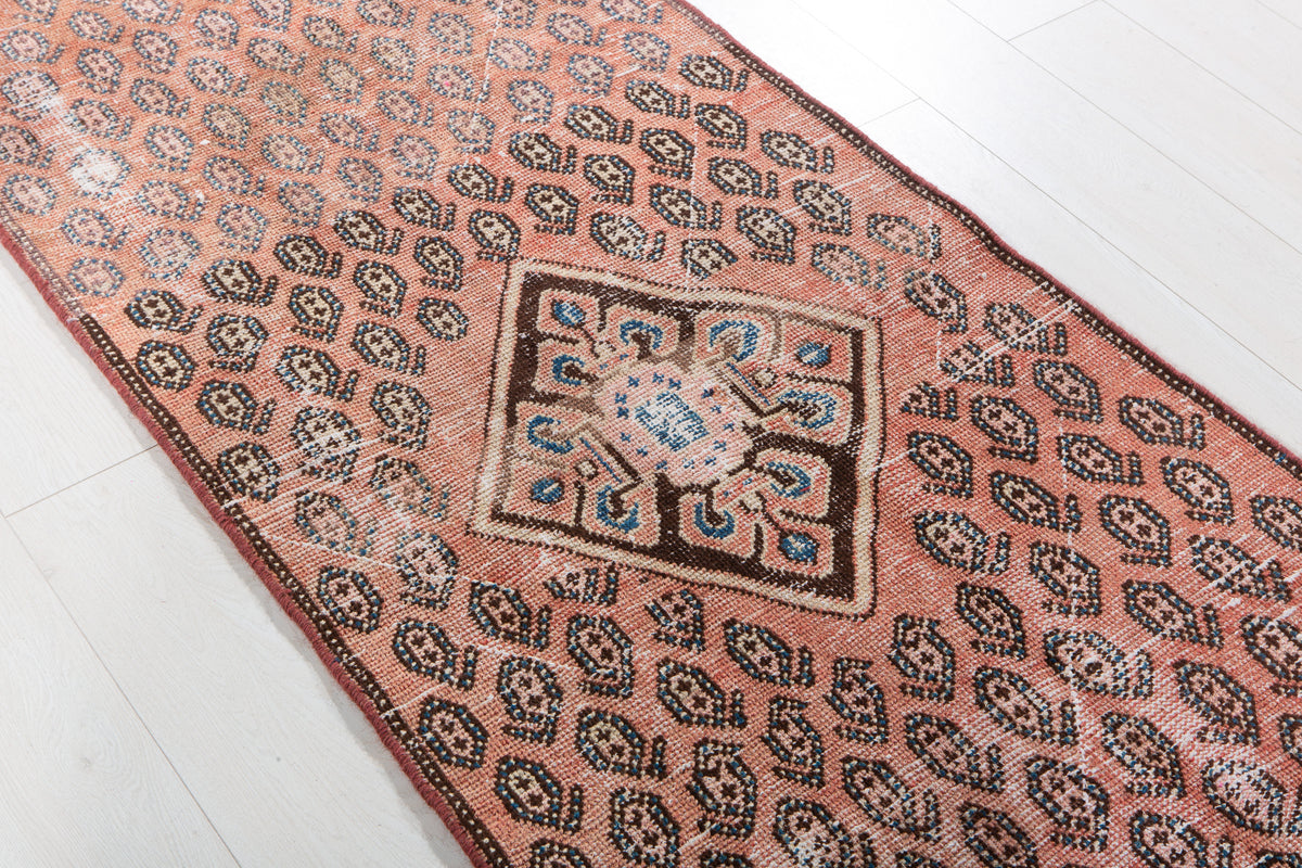 Antique Faded Pinkish Red Geometric Runner Rug – 8' 6" x 2' 7" (259 x 78 cm)