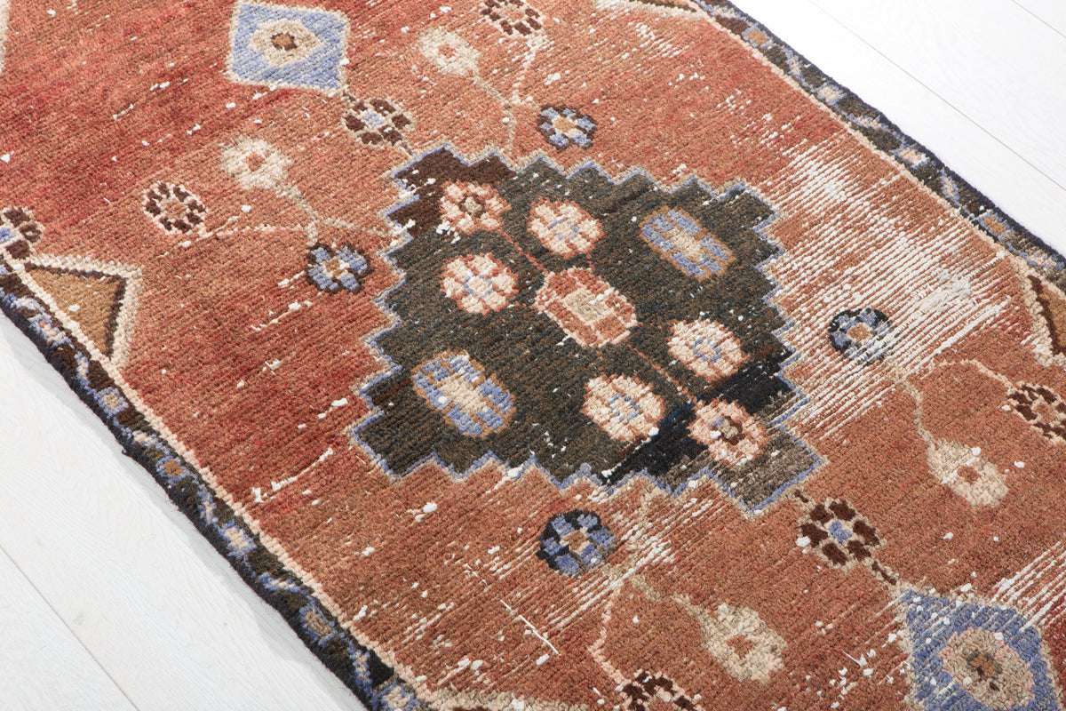 Antique Rust Red Geometric Small Rug – 4' 11" x 2' 4" (150 x 70 cm)
