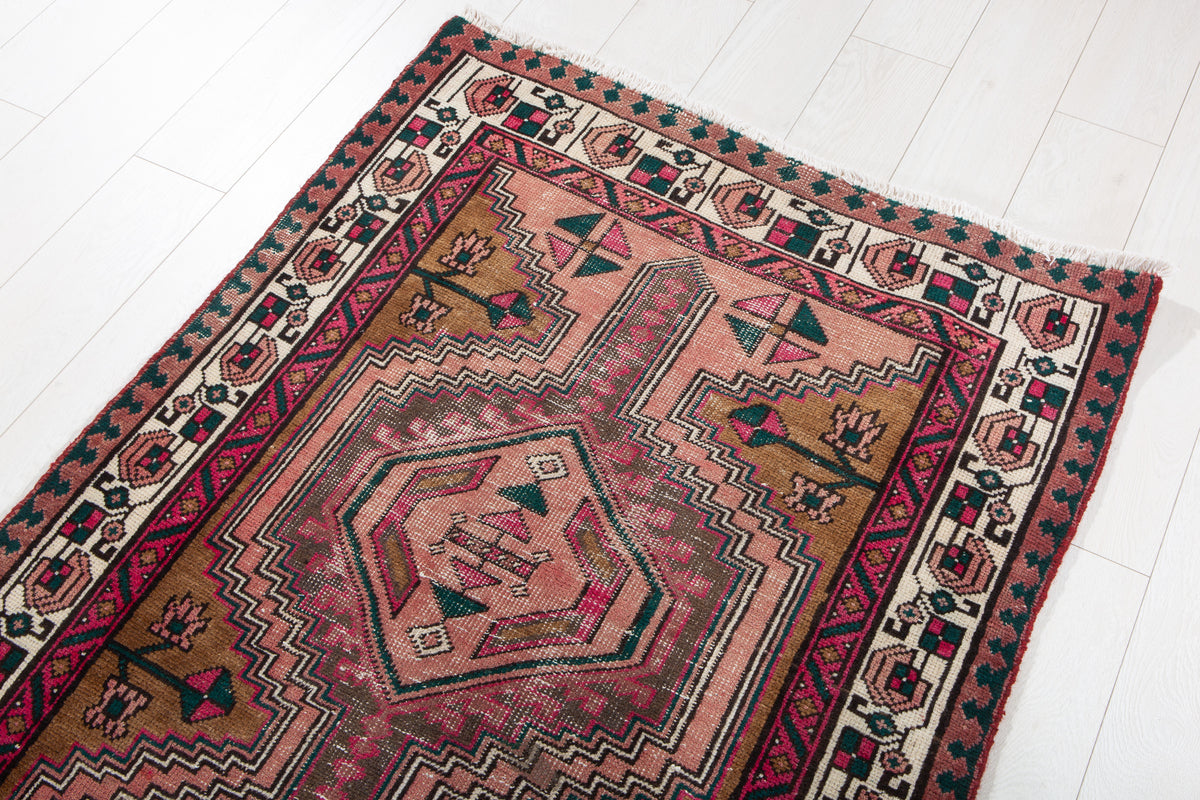 Antique Brown & Pink Geometric Runner Rug – 7' 9" x 3' 3" (237 x 98 cm)
