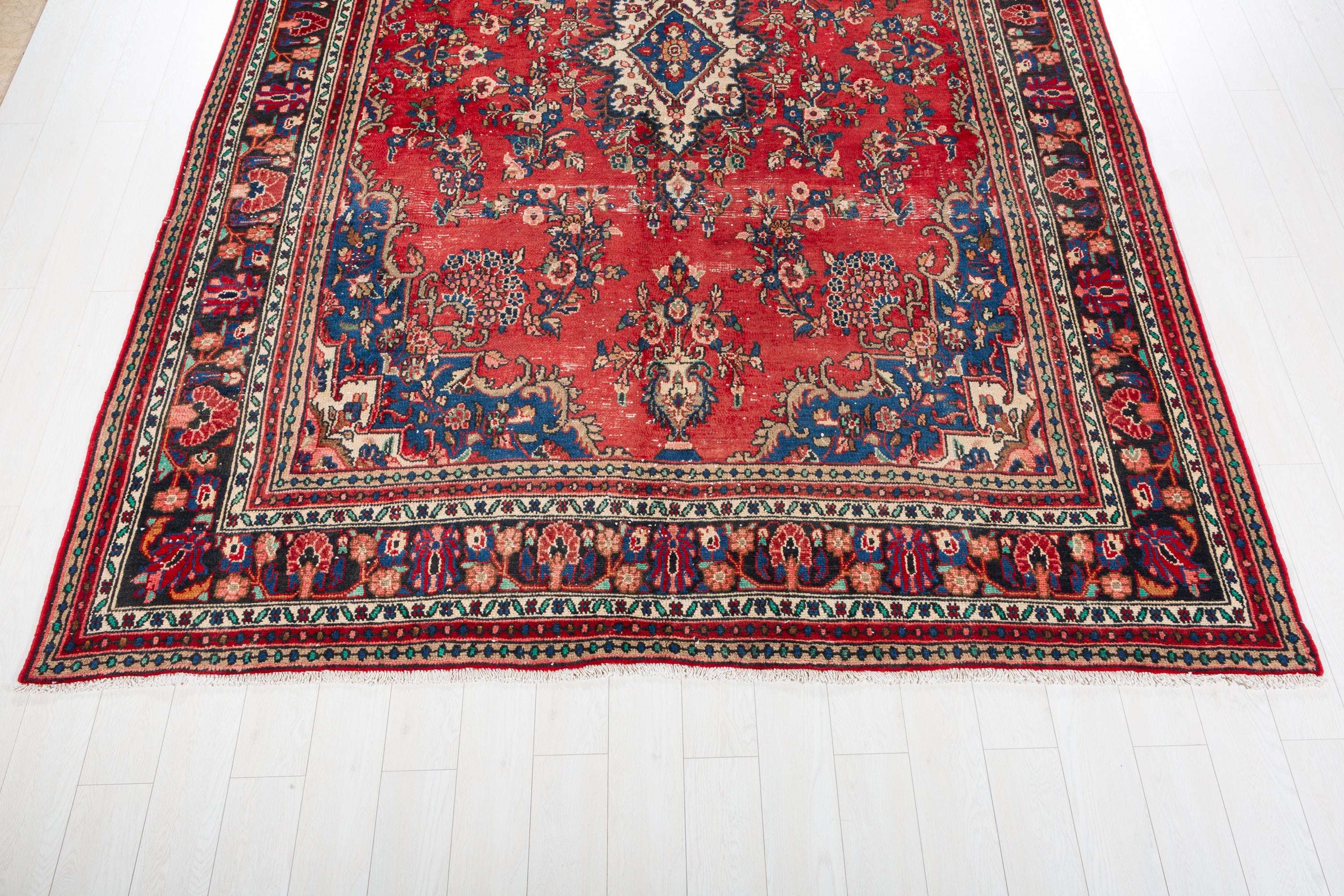 Vintage Red Floral Rug – 12' 0" x 8' 7" (365 x 262 cm)