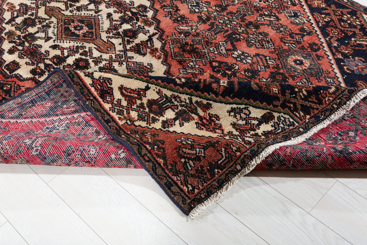 Vintage Red and Beige Geometric Rug – 9' 9" x 5' 8" (297 x 172 cm)