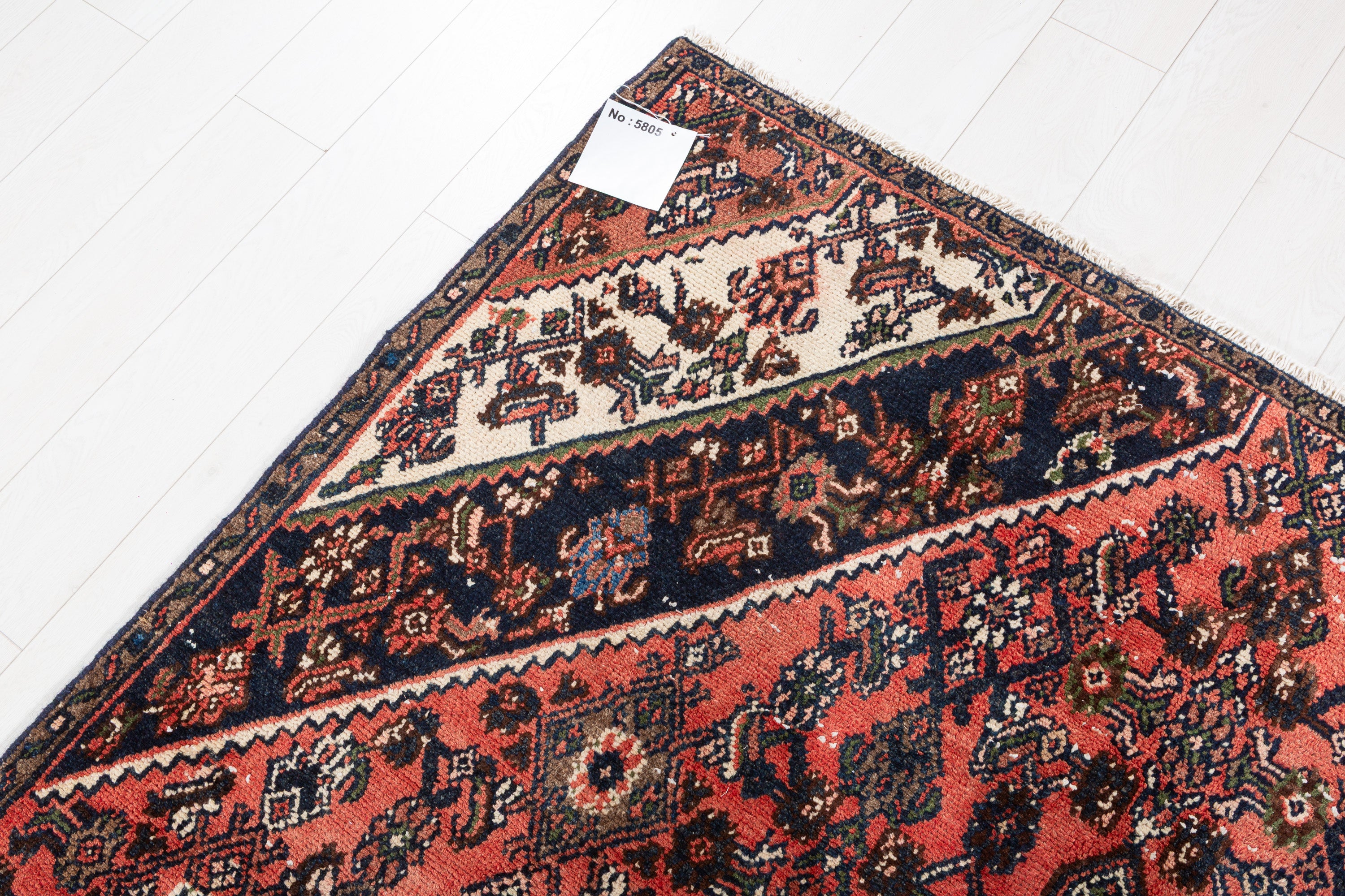 Vintage Red and Beige Geometric Rug – 9' 9" x 5' 8" (297 x 172 cm)