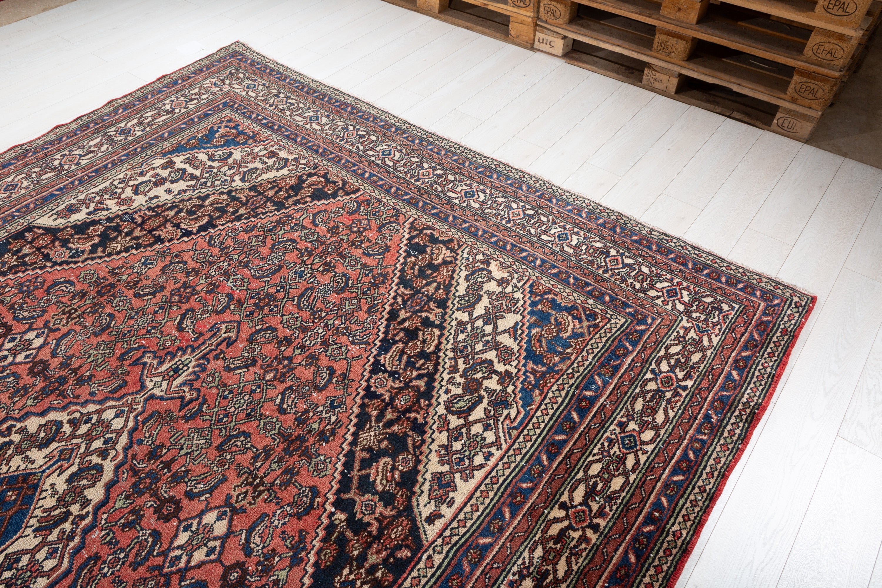 Vintage Bright Red Geometric Rug – 11' 4" x 8' 5" (346 x 257 cm)