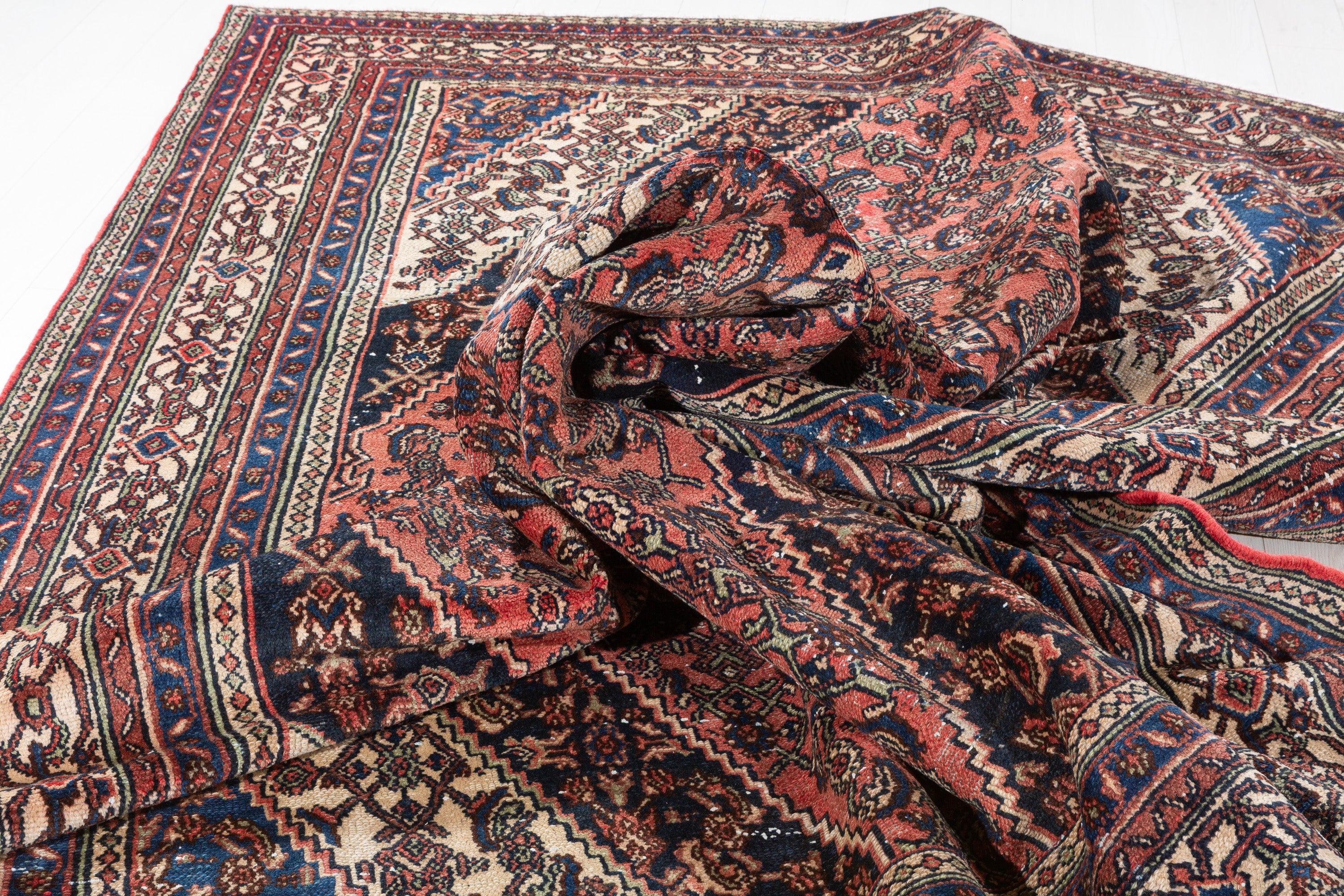 Vintage Bright Red Geometric Rug – 11' 4" x 8' 5" (346 x 257 cm)