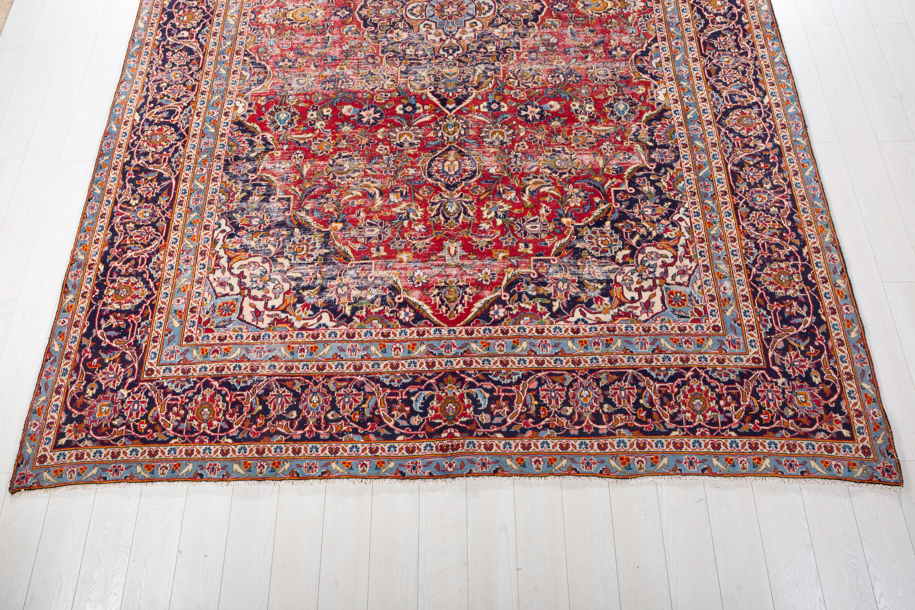 Vintage Red Floral Rug – 12' 8" x 9' 1" (387 x 278 cm)