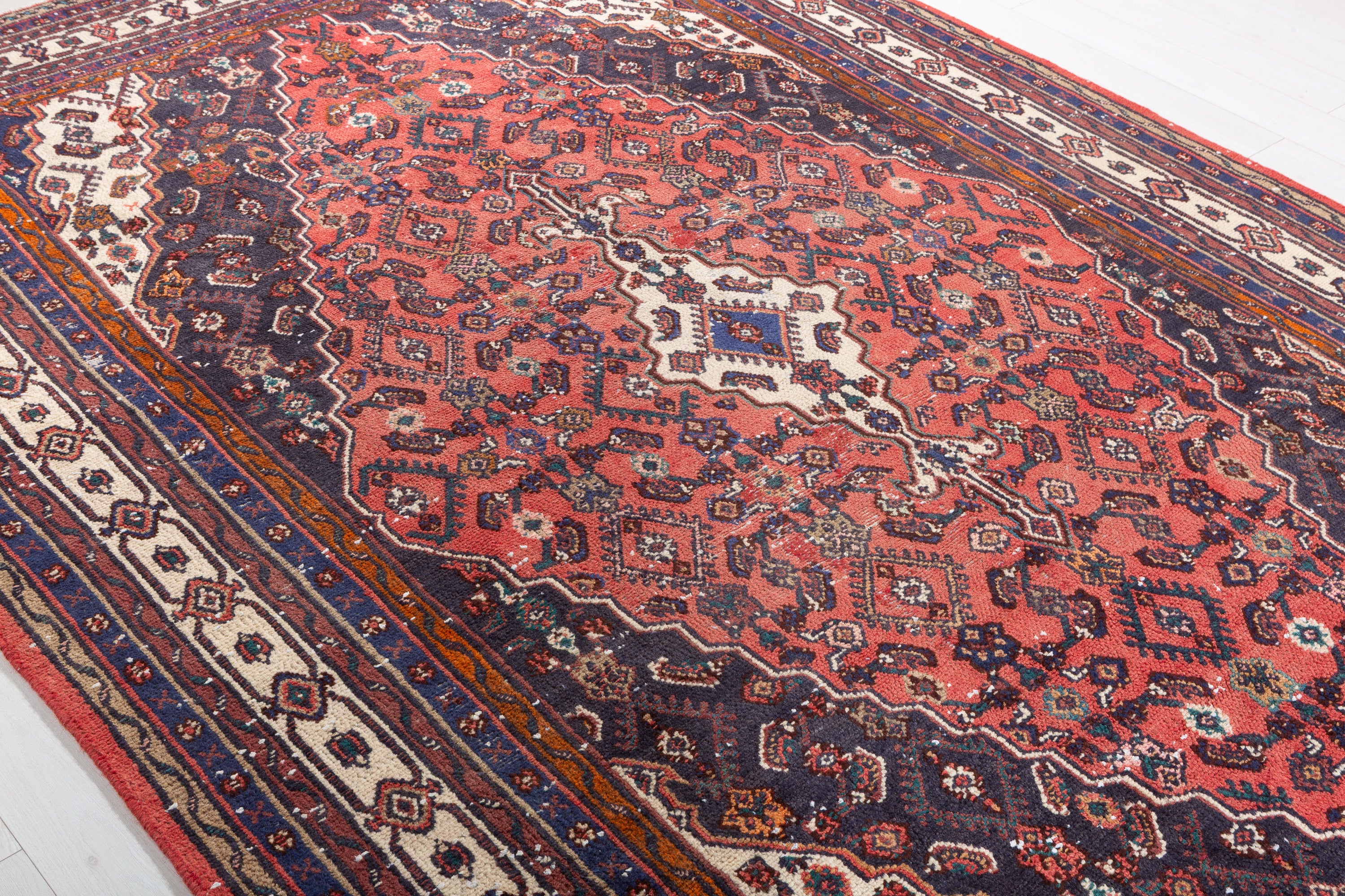 Vintage Red Geometric Rug – 9' 9" x 6' 10" (296 x 209 cm)