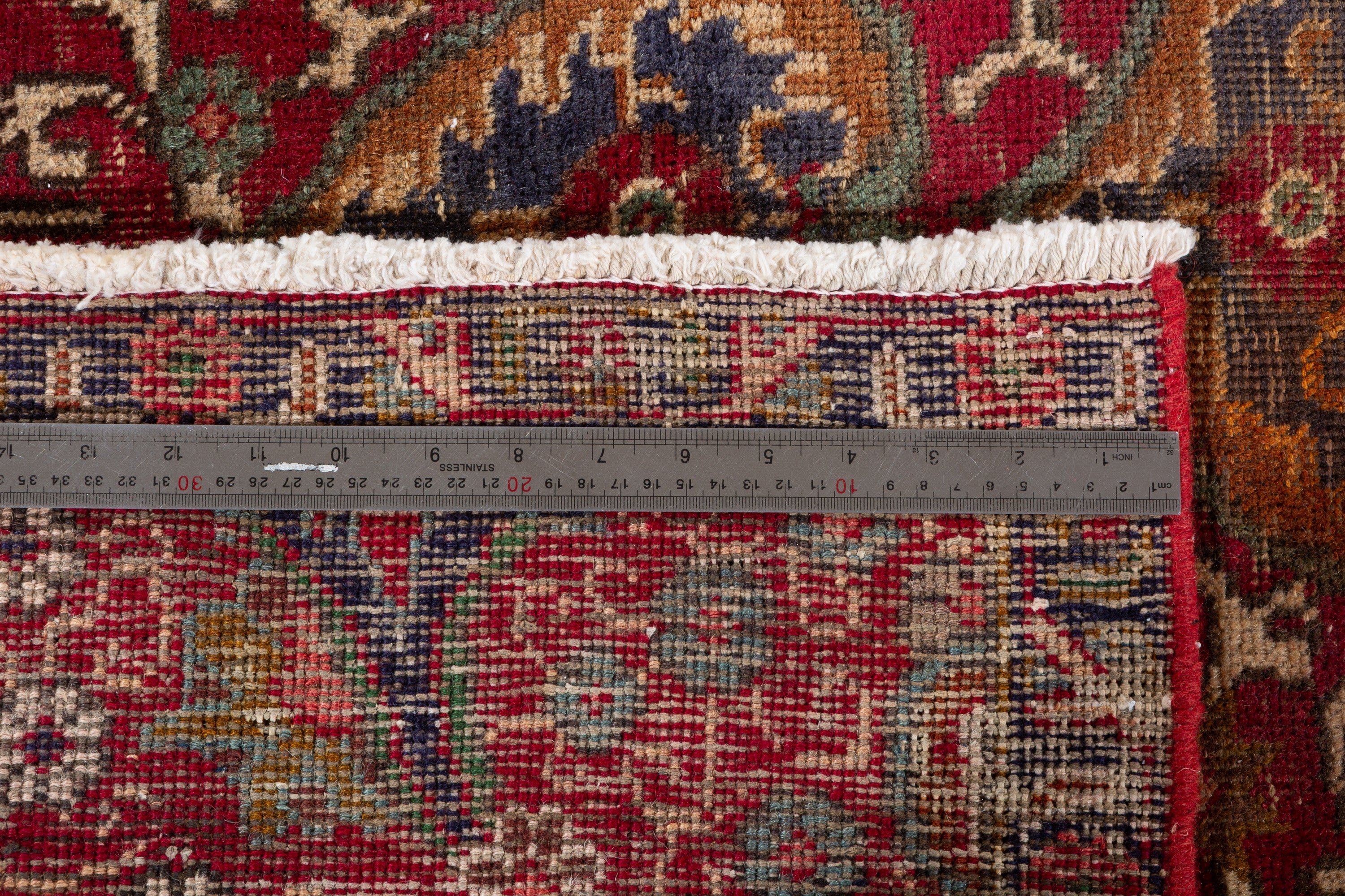 Vintage Red Floral Rug – 9' 7" x 6' 4" (292 x 192 cm)