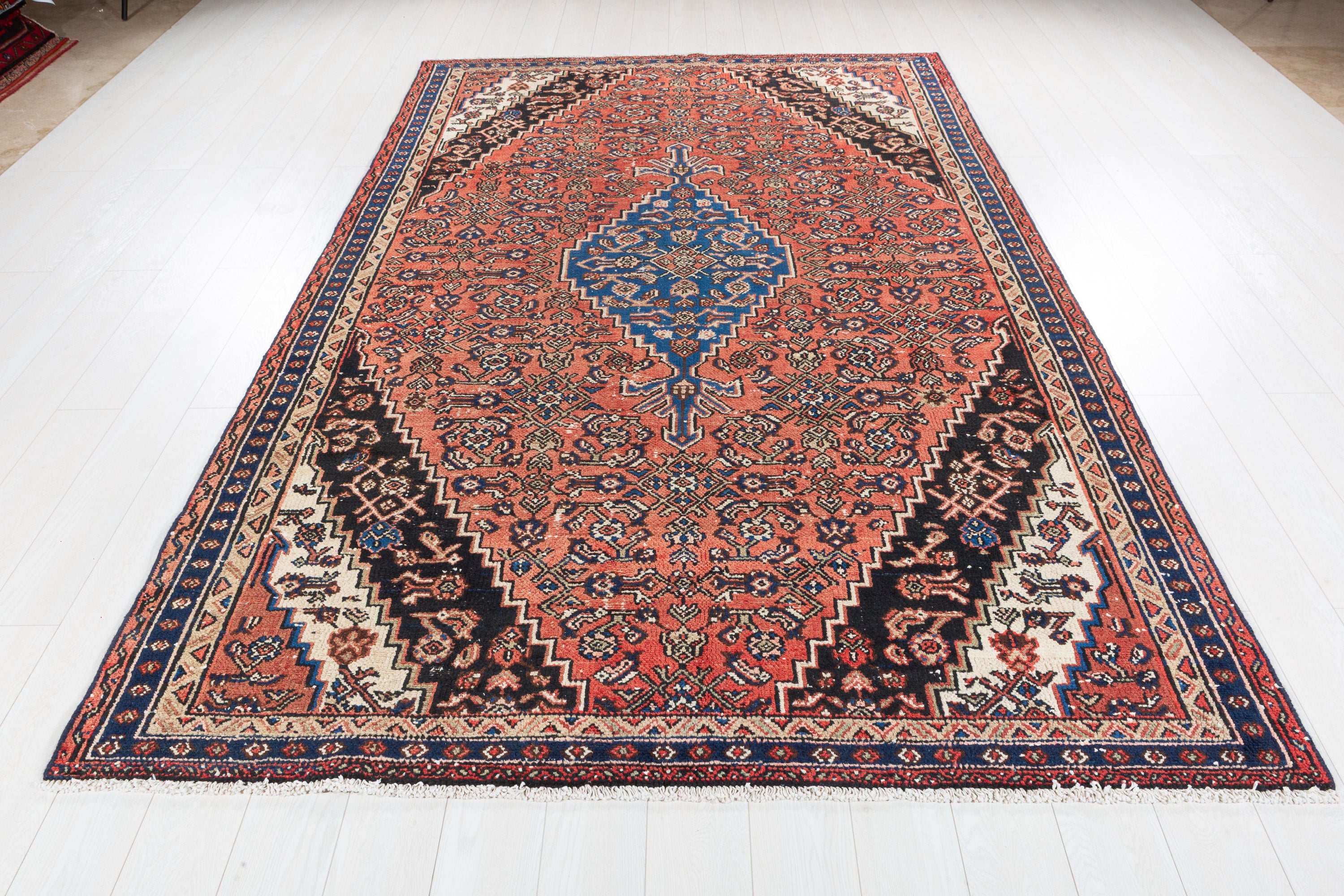 Vintage Red and blue Floral Rug – 10' 0" x 6' 2" (305 x 189 cm)