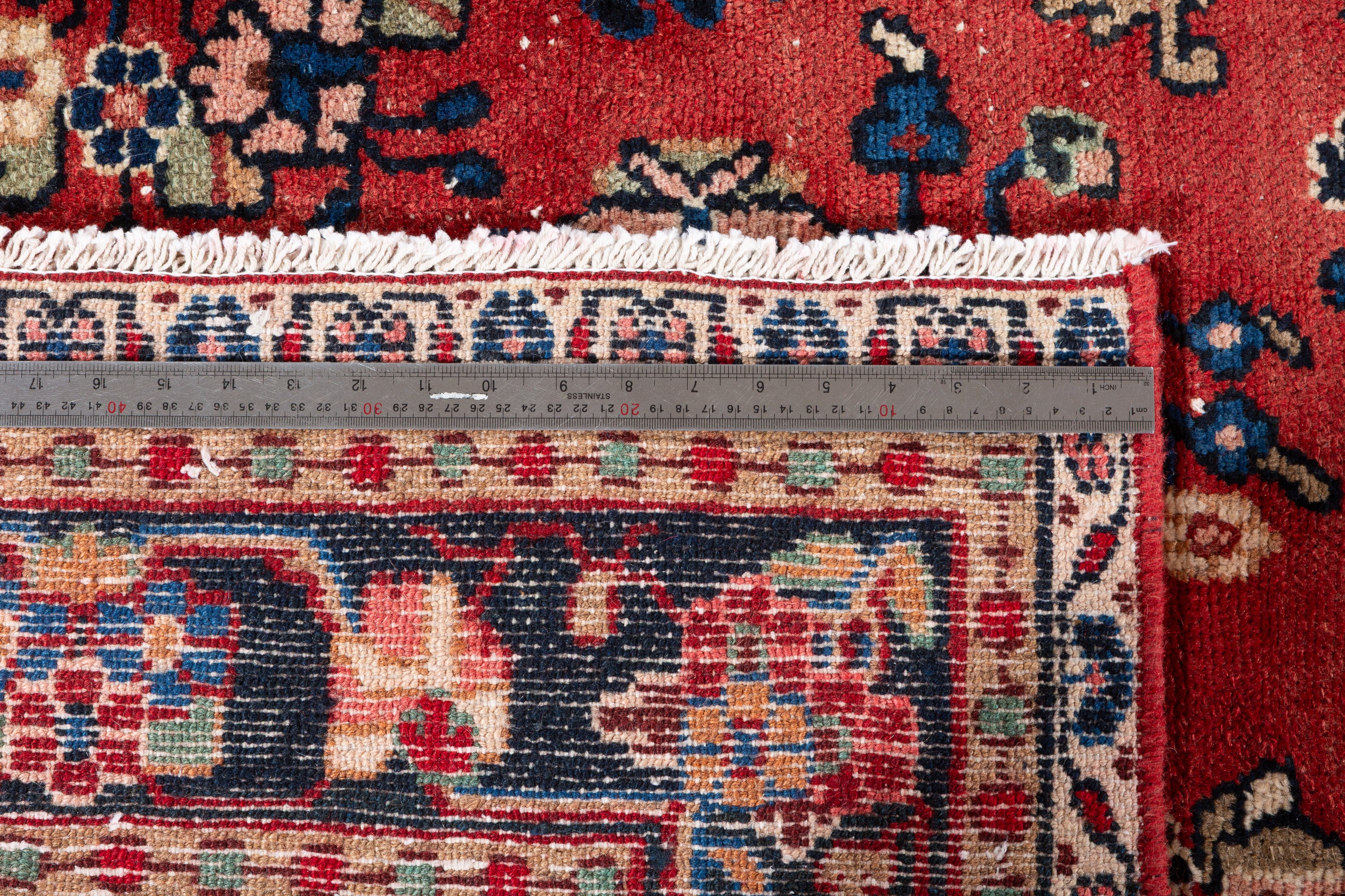 Vintage Red Floral Rug – 9' 4" x 6' 9" (285 x 207 cm)