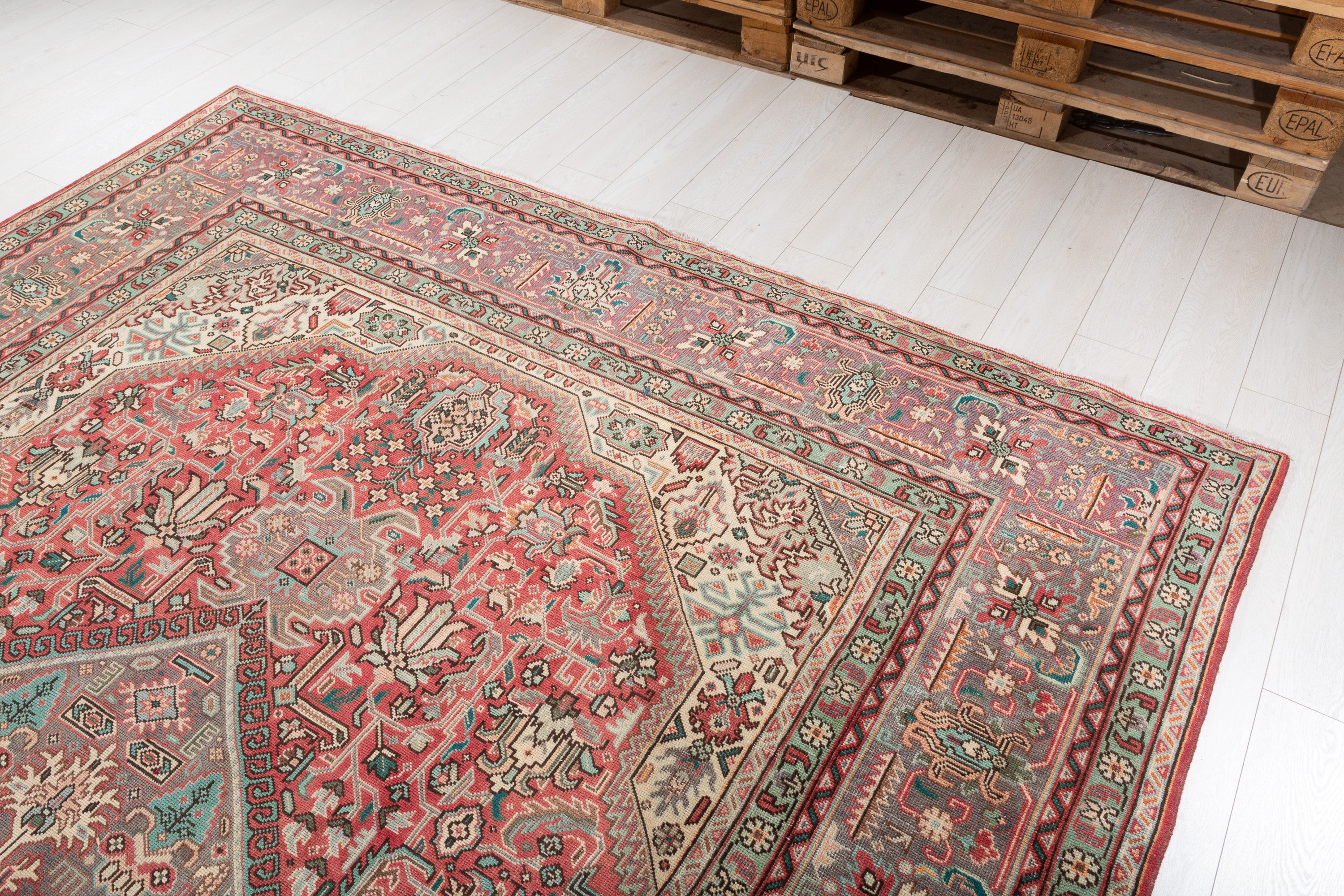 Collectible Vintage Red Floral Rug – 10' 11" x 7' 11" (333 x 241 cm)