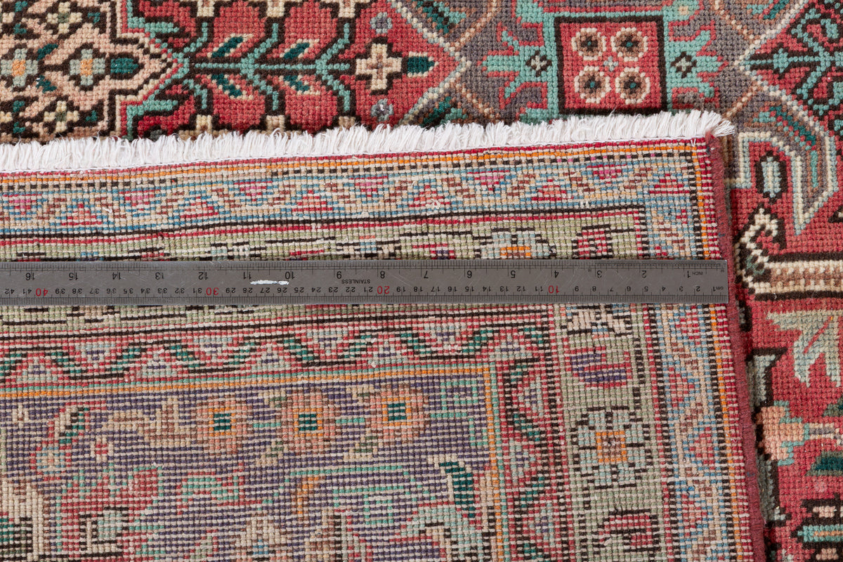 Collectible Vintage Red Floral Rug – 10' 11" x 7' 11" (333 x 241 cm)