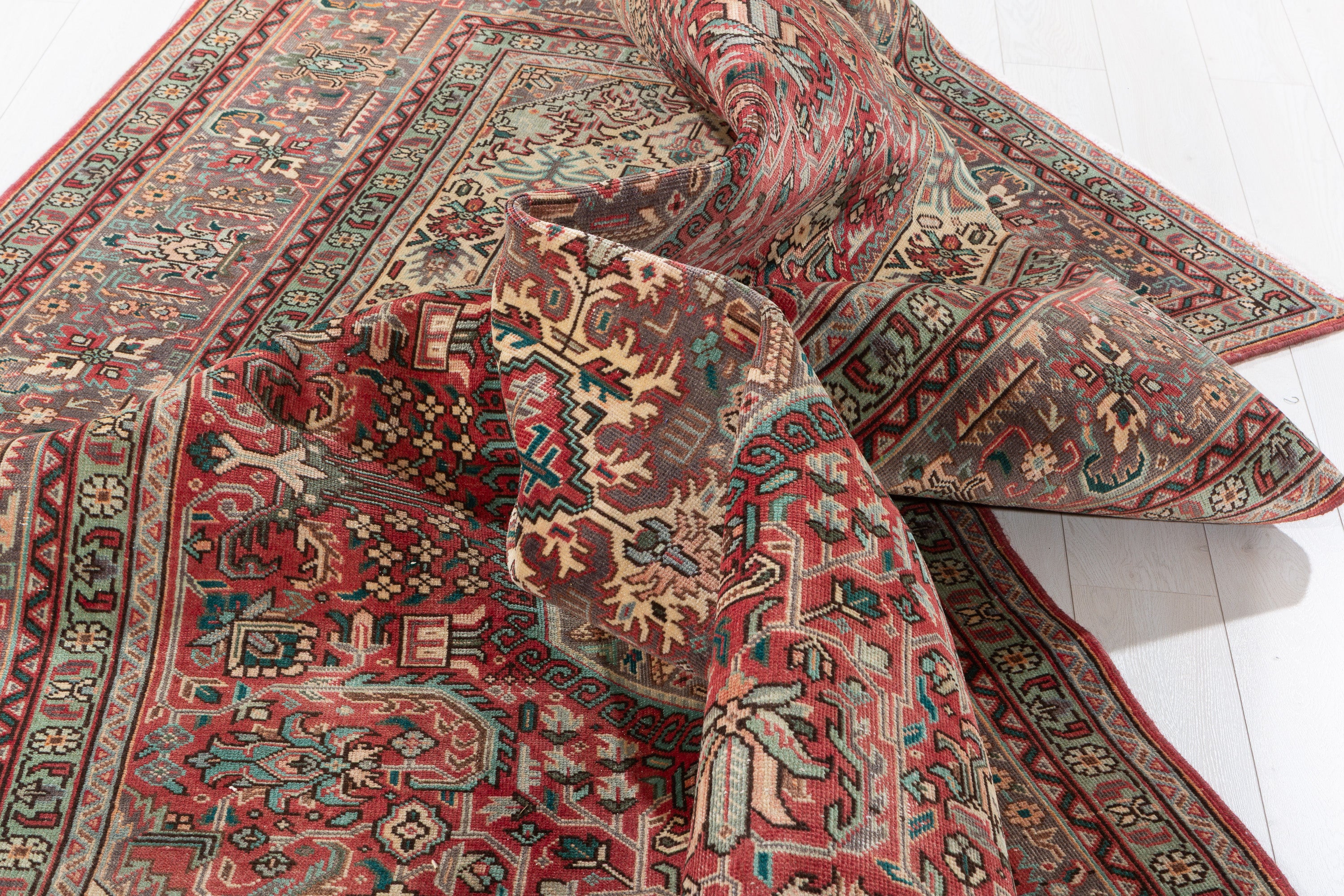Collectible Vintage Red Floral Rug – 10' 11" x 7' 11" (333 x 241 cm)