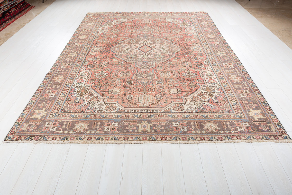 Vintage Faded red Floral Rug – 10' 7" x 7' 9" (323 x 236 cm)