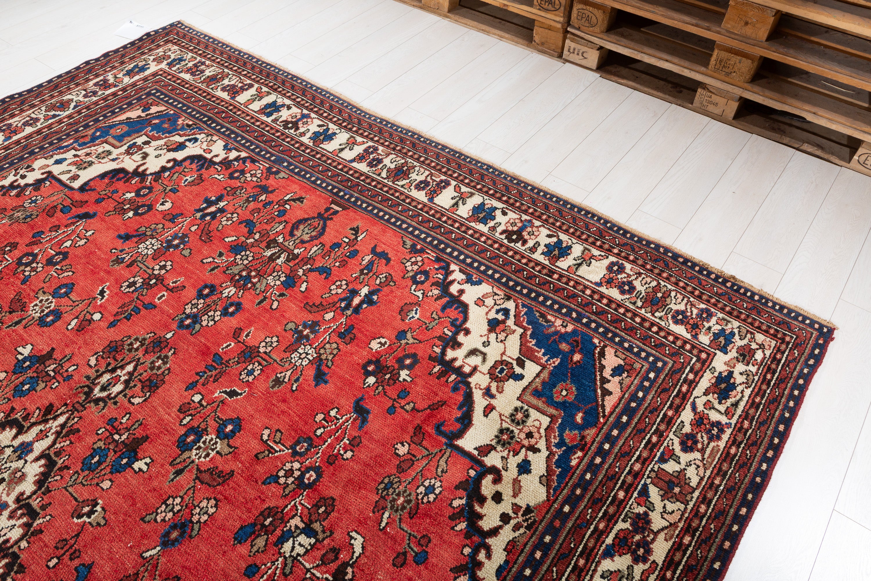 Vintage Red and beige Floral Rug – 11' 5" x 8' 5" (347 x 257 cm)