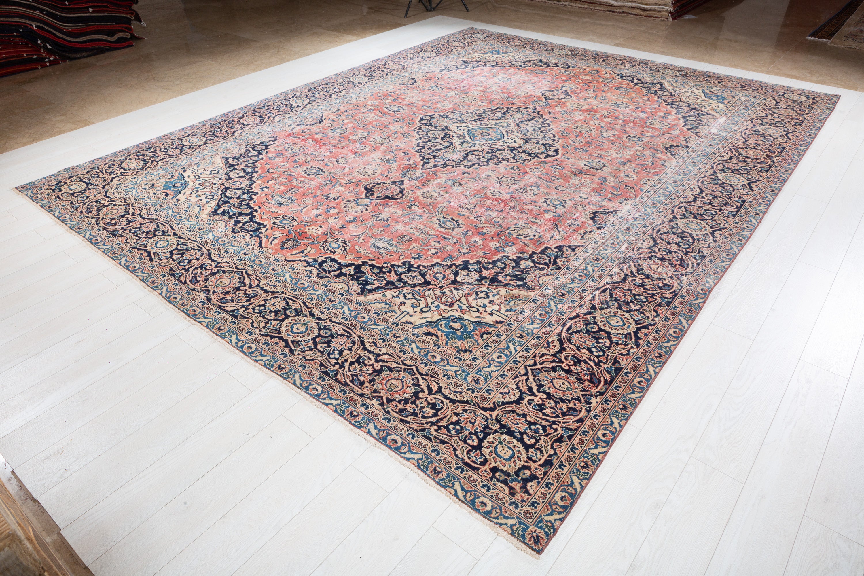 Vintage Faded red and beige Traditional Rug – 13' 0" x 10' 0" (395 x 304 cm)