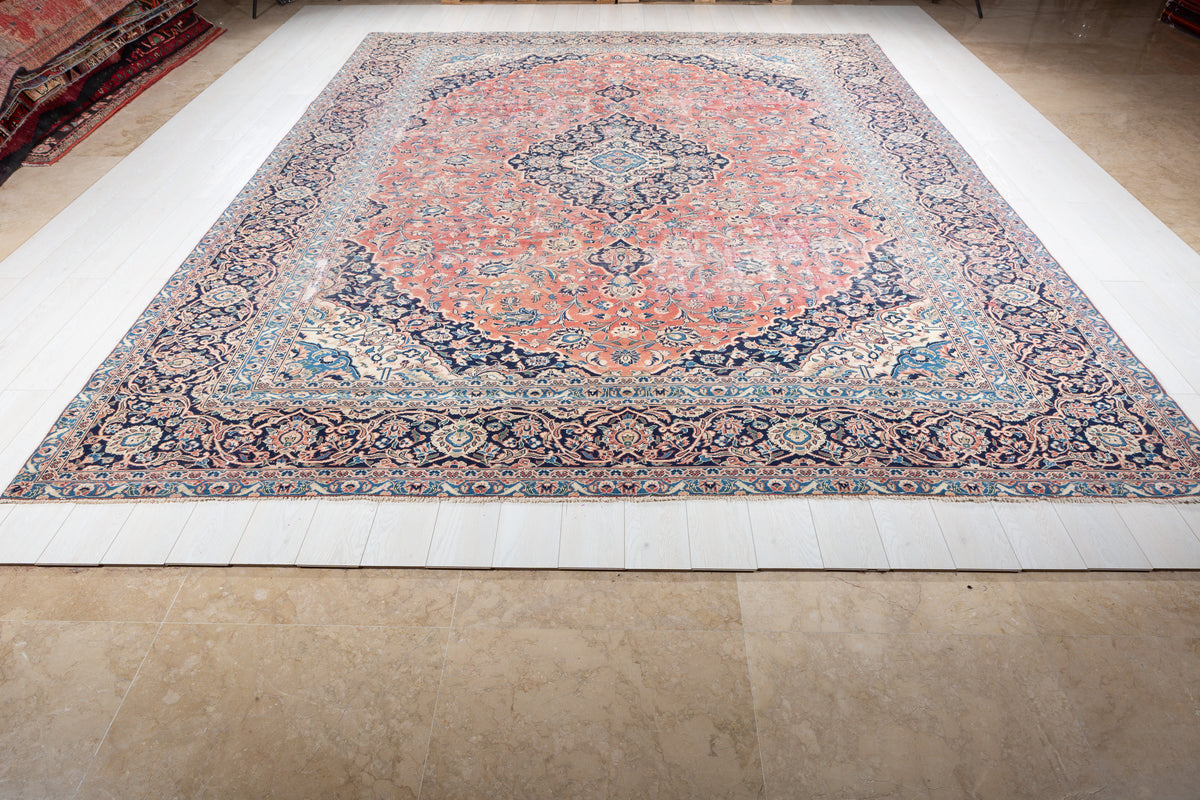 Vintage Faded red and beige Traditional Rug – 13' 0" x 10' 0" (395 x 304 cm)