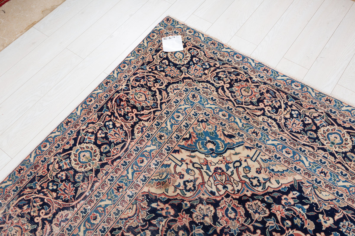 Vintage Faded red and beige Traditional Rug – 13' 0" x 10' 0" (395 x 304 cm)