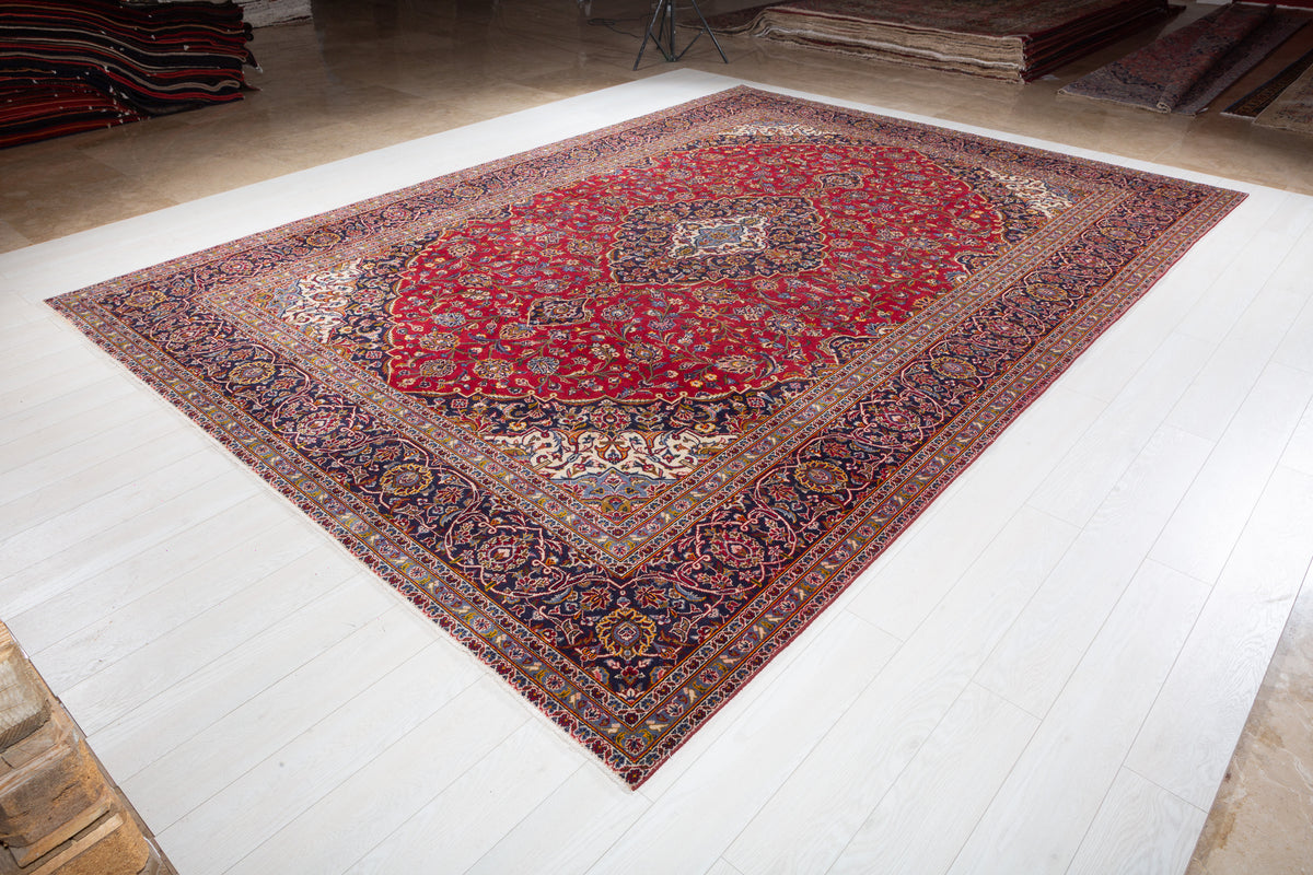 Vintage Red and navy Traditional Rug – 13' 4" x 9' 5" (406 x 286 cm)