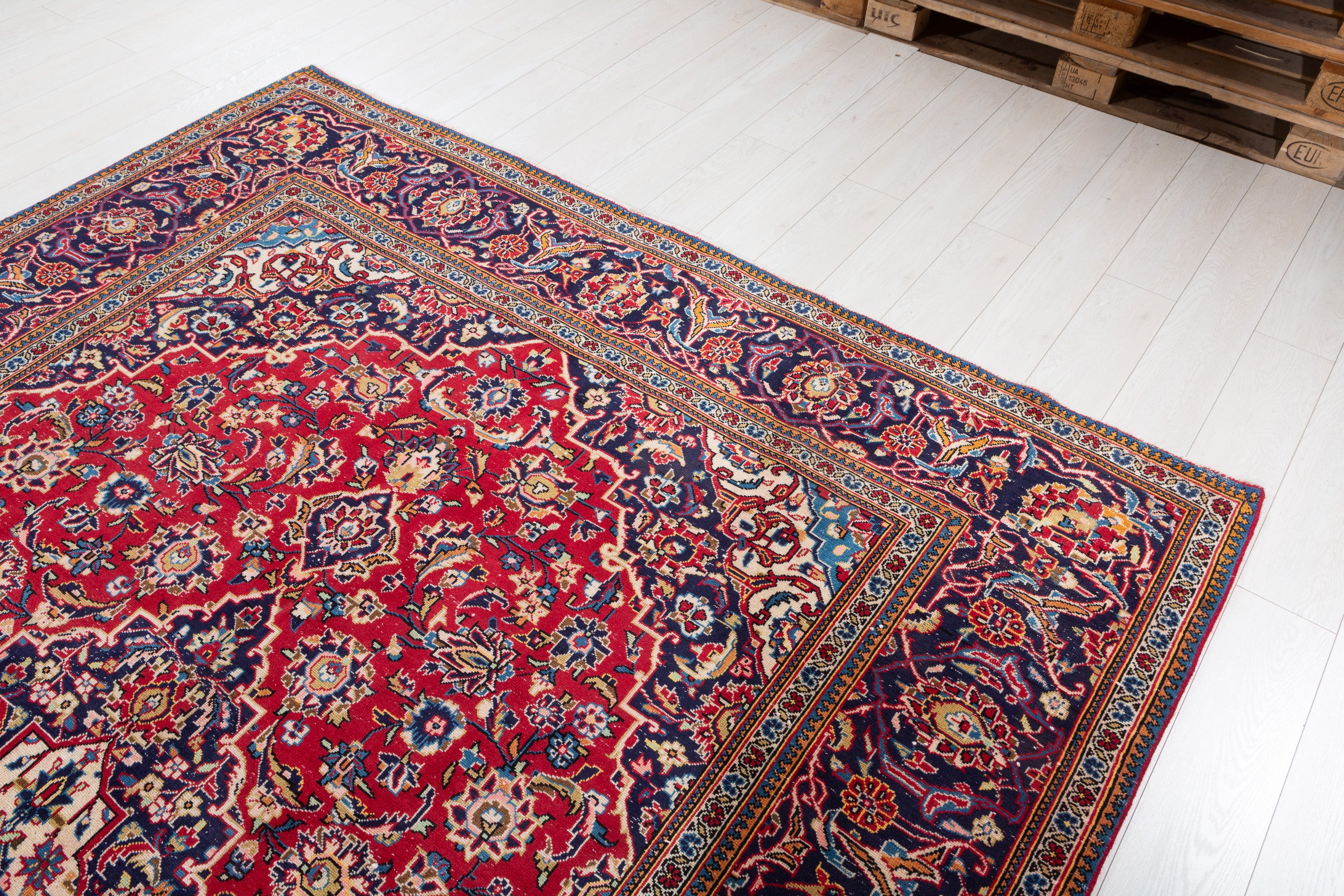 Vintage Red and navy Traditional Rug – 10' 6" x 7' 7" (321 x 232 cm)