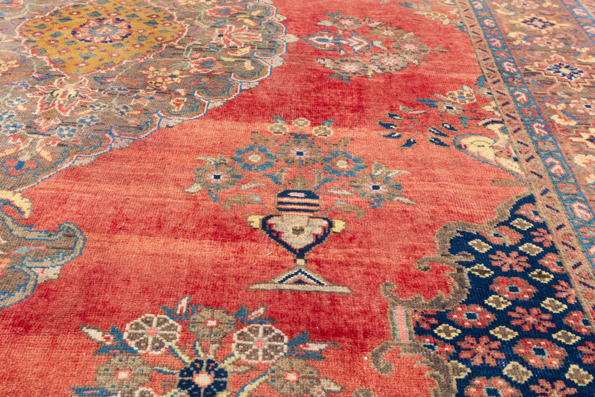 Collectible Vintage Faded red and beige Floral Rug – 9' 10" x 6' 10" (300 x 209 cm)