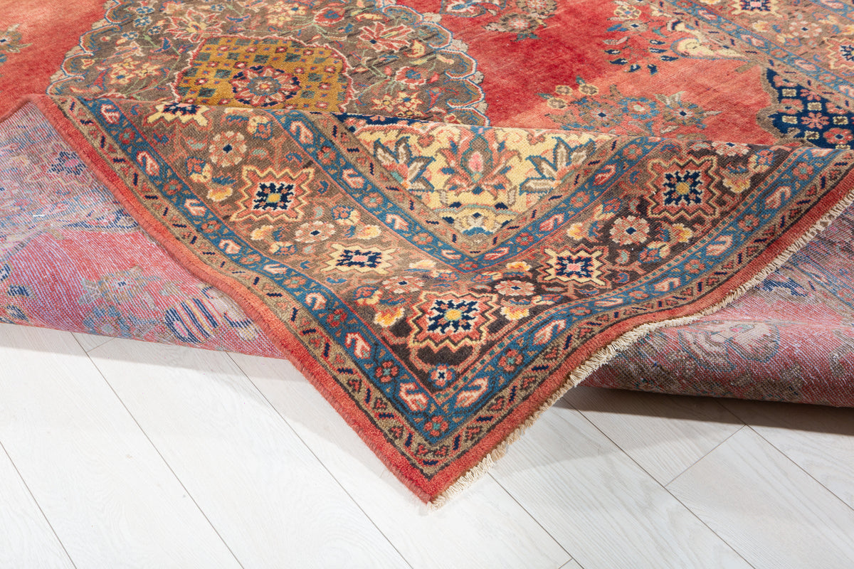 Collectible Vintage Faded red and beige Floral Rug – 9' 10" x 6' 10" (300 x 209 cm)