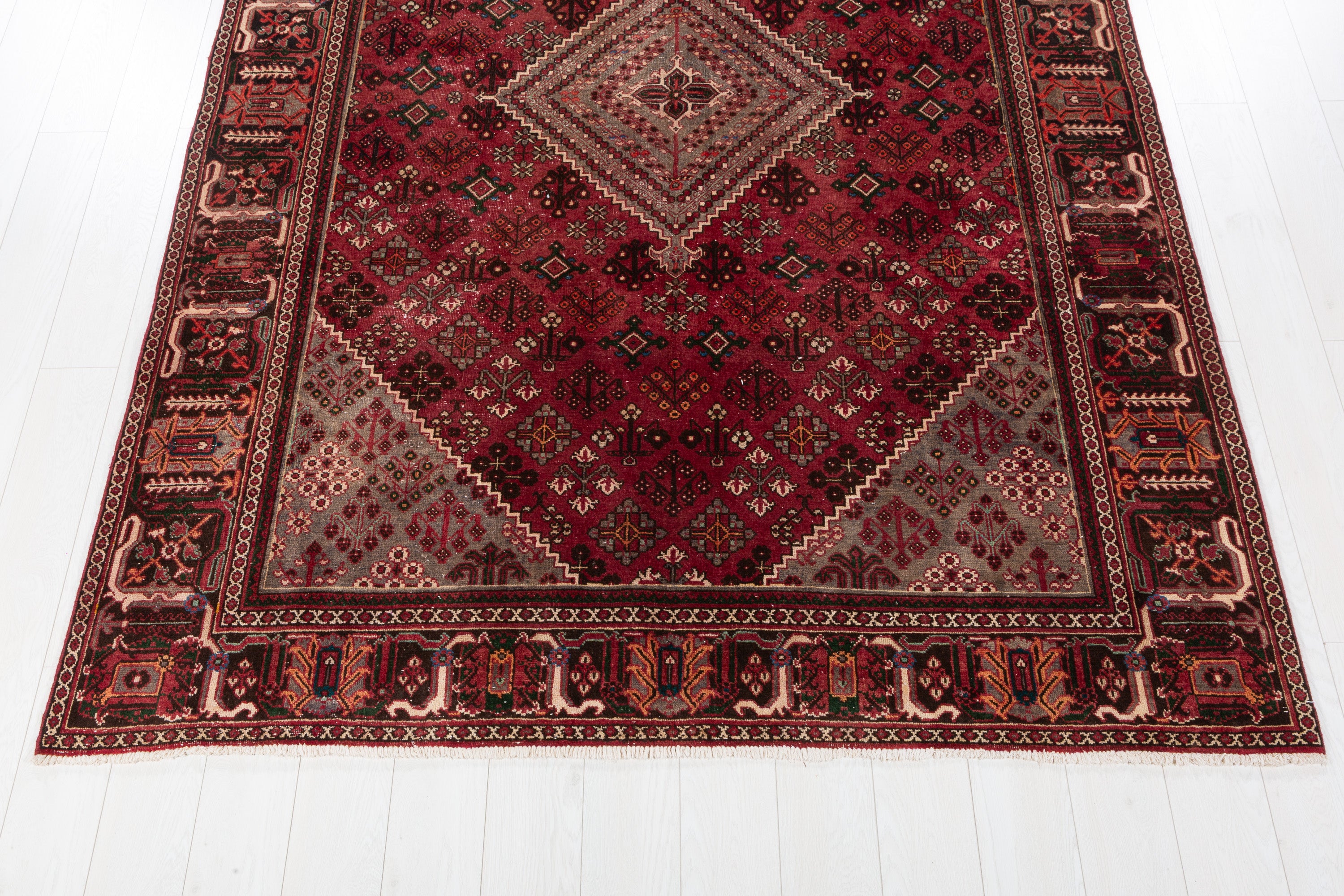 Vintage Red and beige Traditional Rug – 9' 8" x 6' 5" (294 x 196 cm)