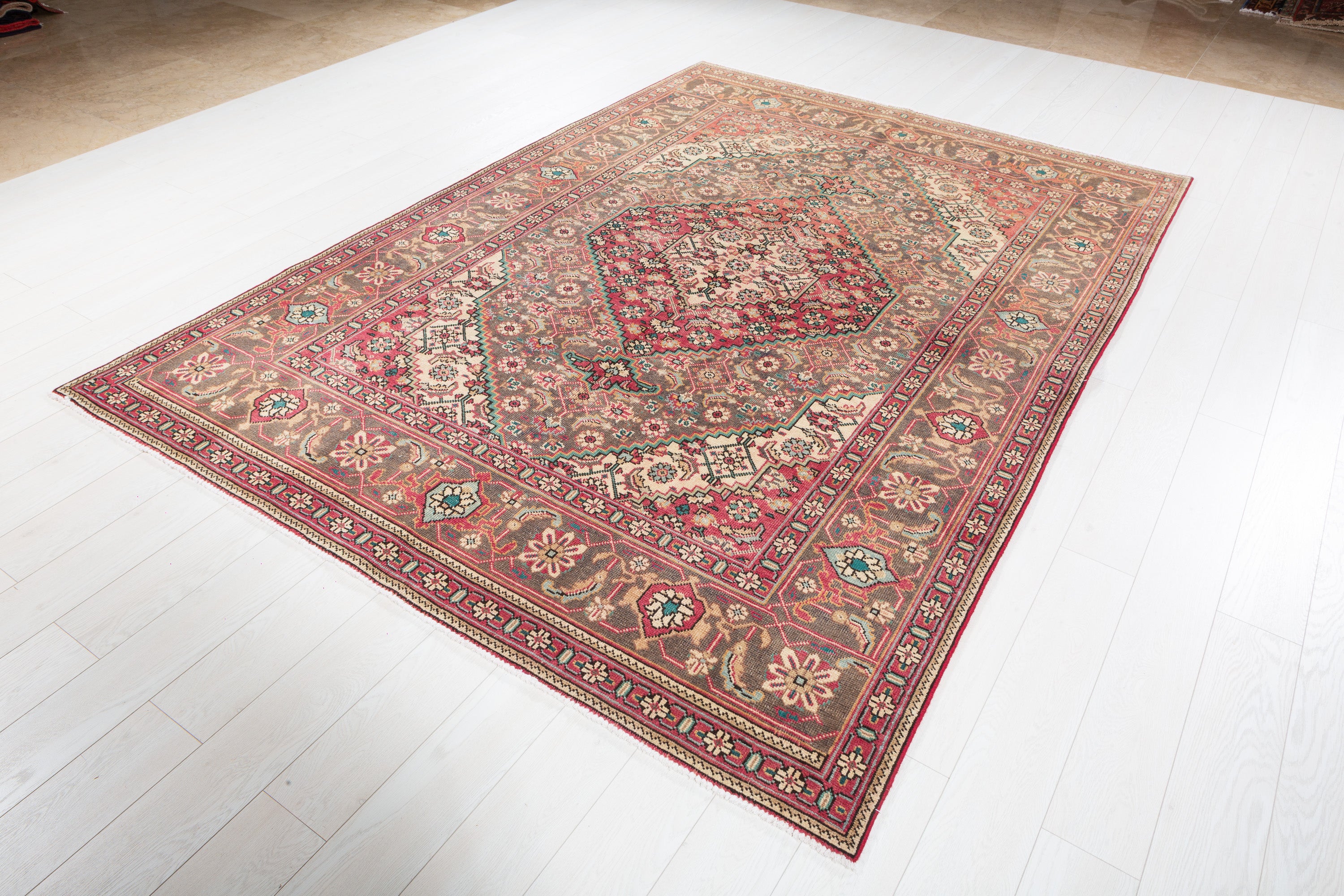Vintage Charcoal and magenta Geometric Rug – 9' 2" x 6' 7" (279 x 201 cm)