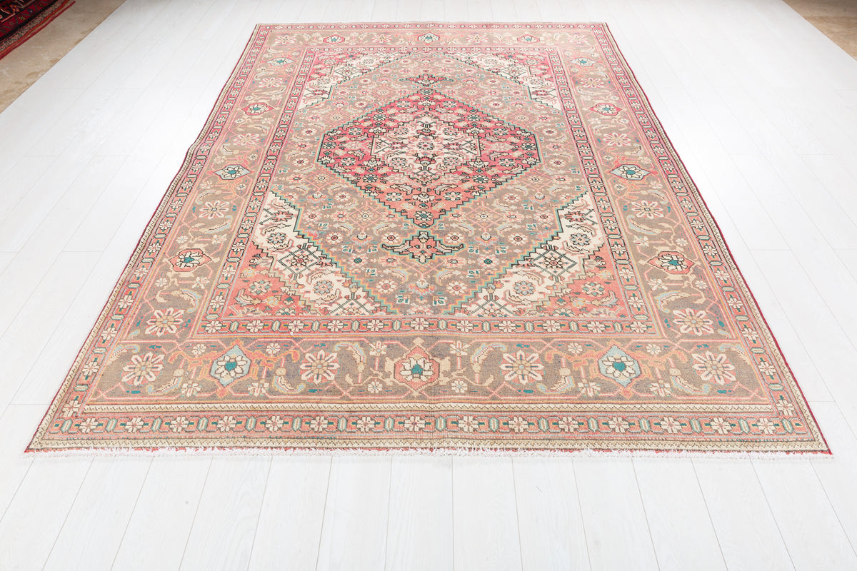 Vintage Charcoal and magenta Geometric Rug – 9' 2" x 6' 7" (279 x 201 cm)