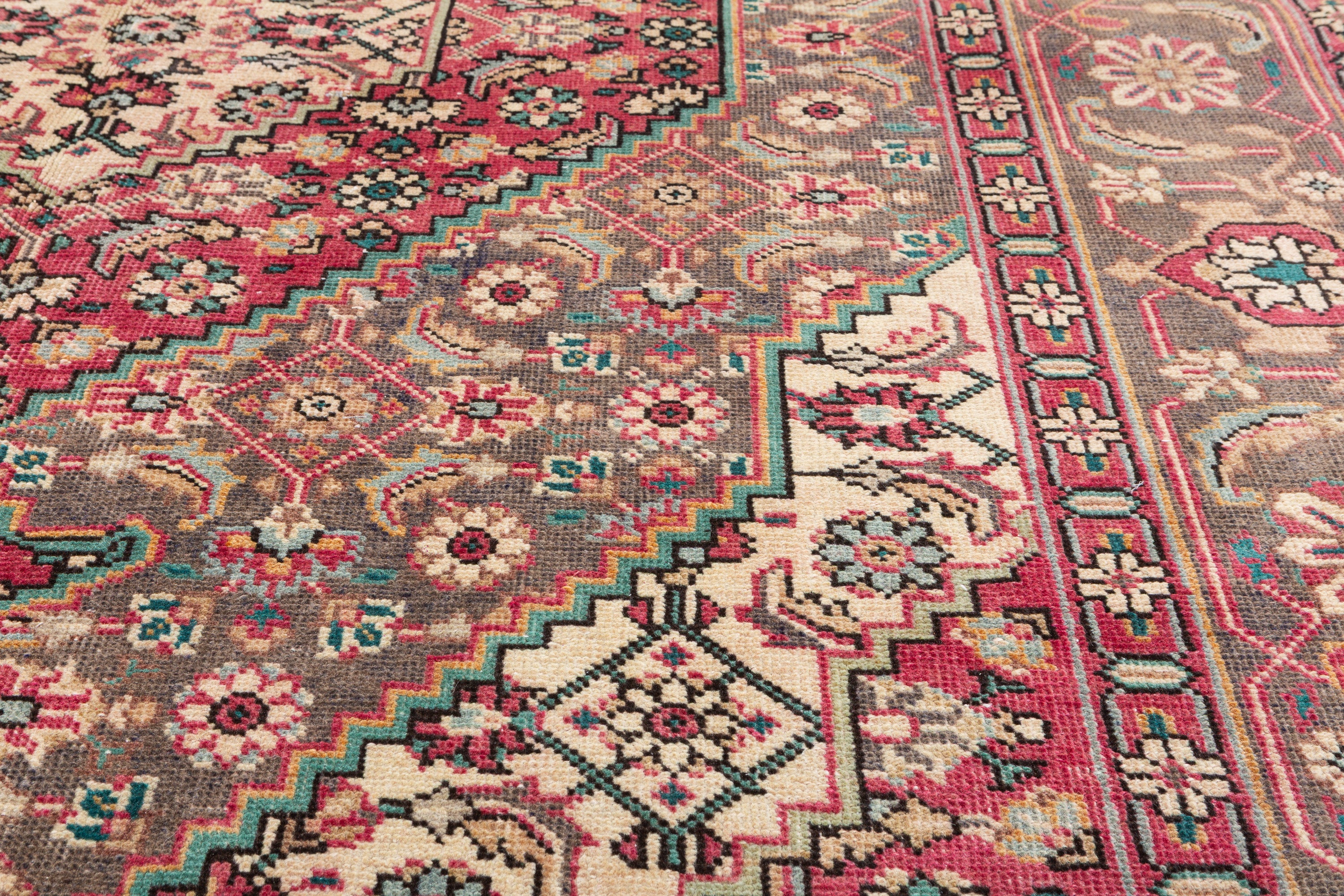 Vintage Charcoal and magenta Geometric Rug – 9' 2" x 6' 7" (279 x 201 cm)