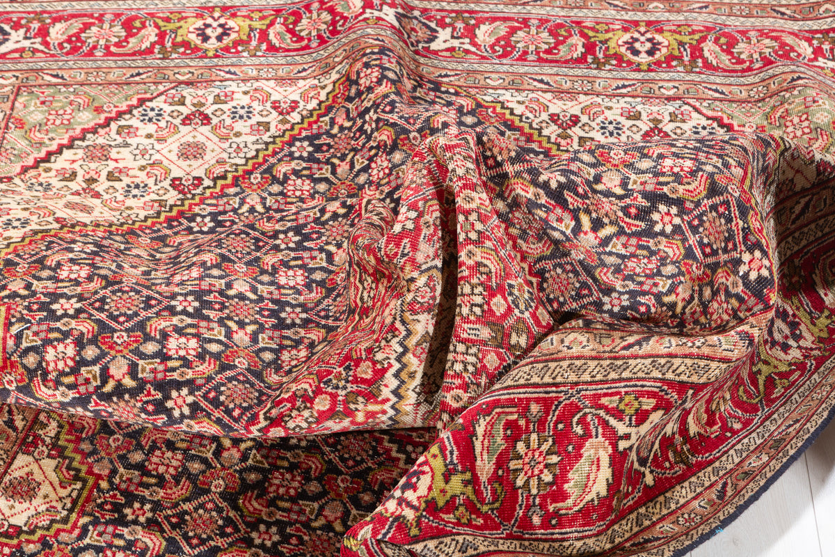 Vintage Deep navy and red Geometric Rug – 9' 4" x 6' 8" (284 x 202 cm)