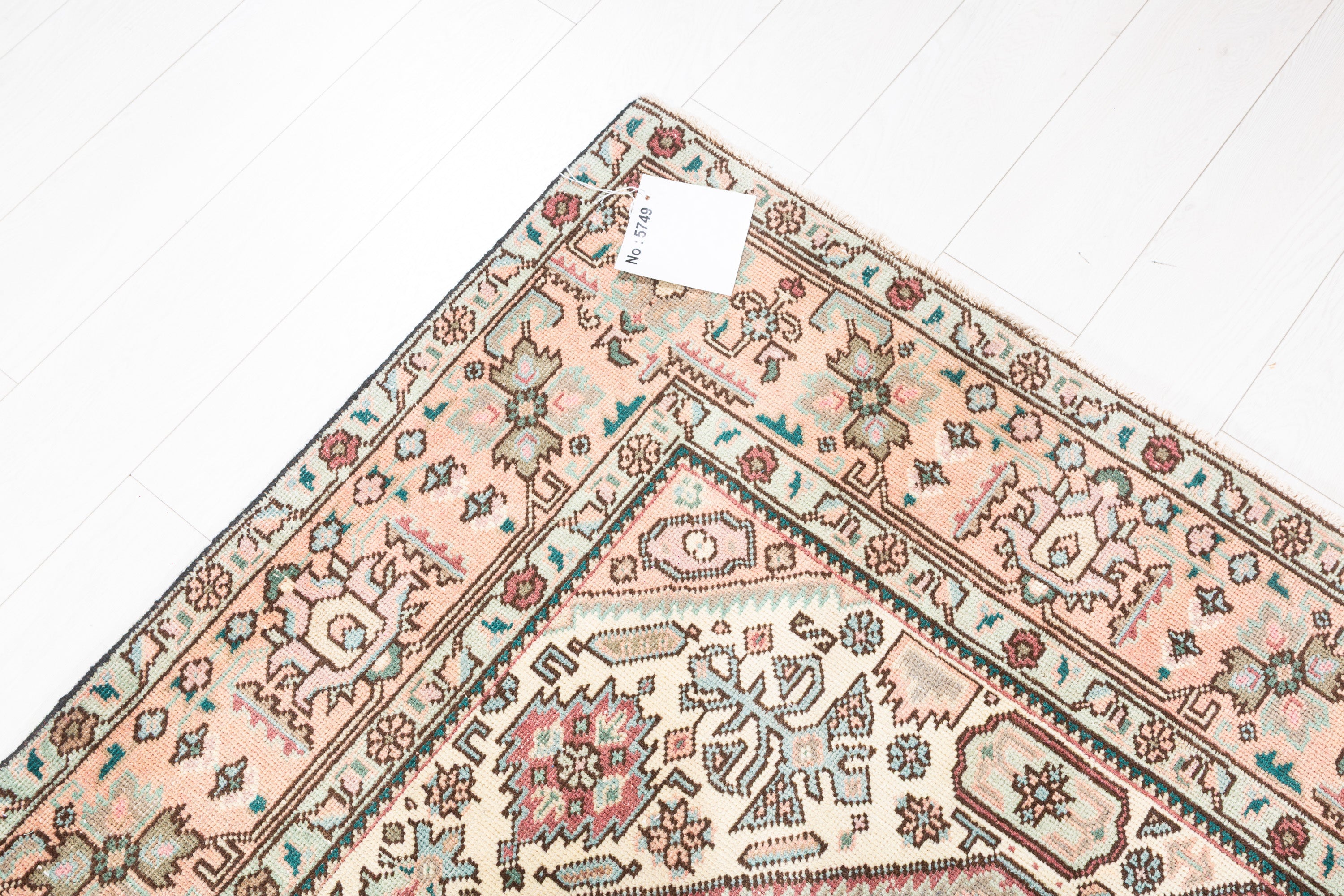 Vintage Faded beige and gray Traditional Rug – 9' 5" x 6' 5" (288 x 196 cm)