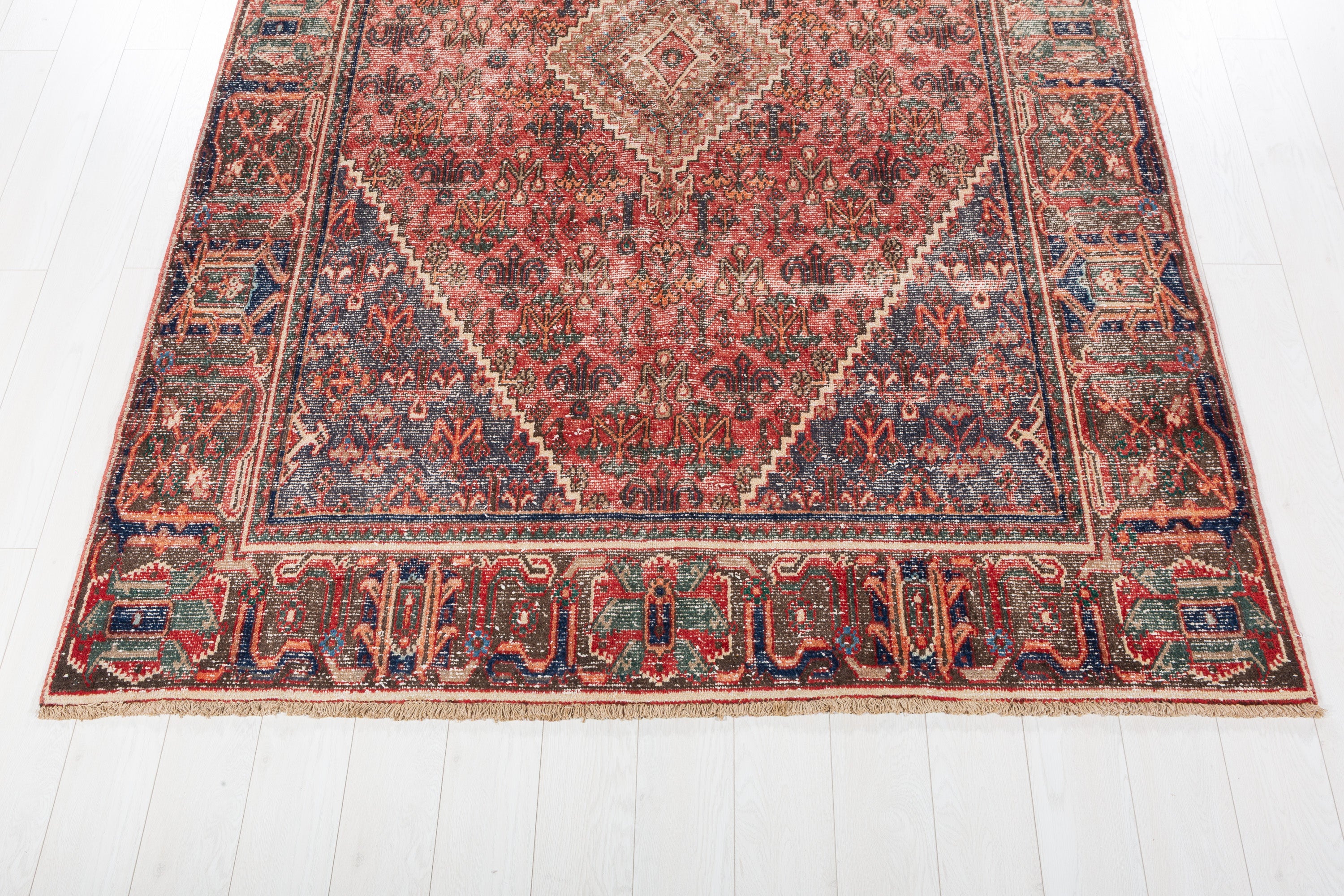 Vintage Faded red and blue Traditional Rug – 9' 5" x 6' 4" (288 x 194 cm)