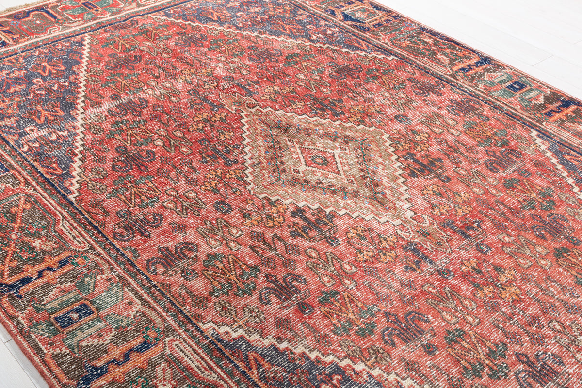 Vintage Faded red and blue Traditional Rug – 9' 5" x 6' 4" (288 x 194 cm)
