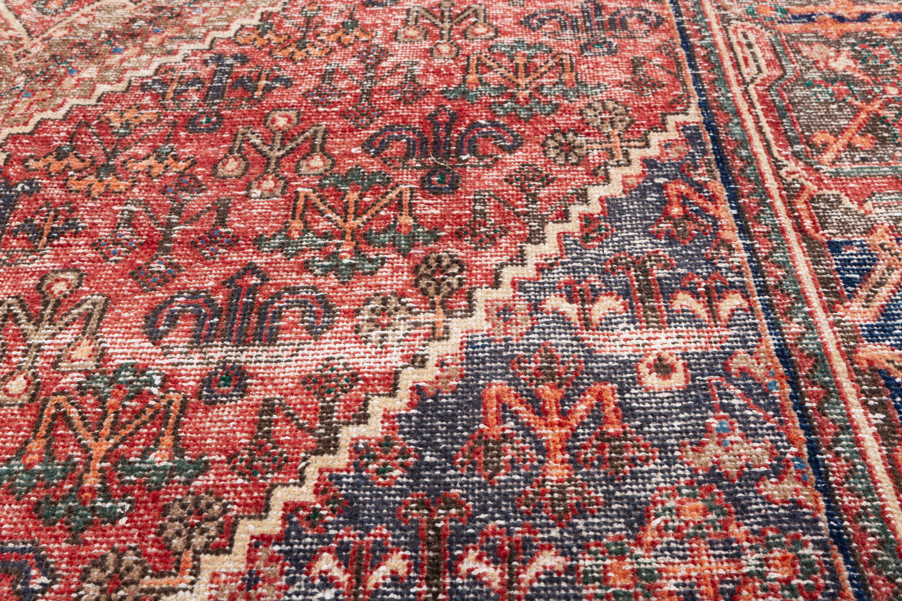 Vintage Faded red and blue Traditional Rug – 9' 5" x 6' 4" (288 x 194 cm)