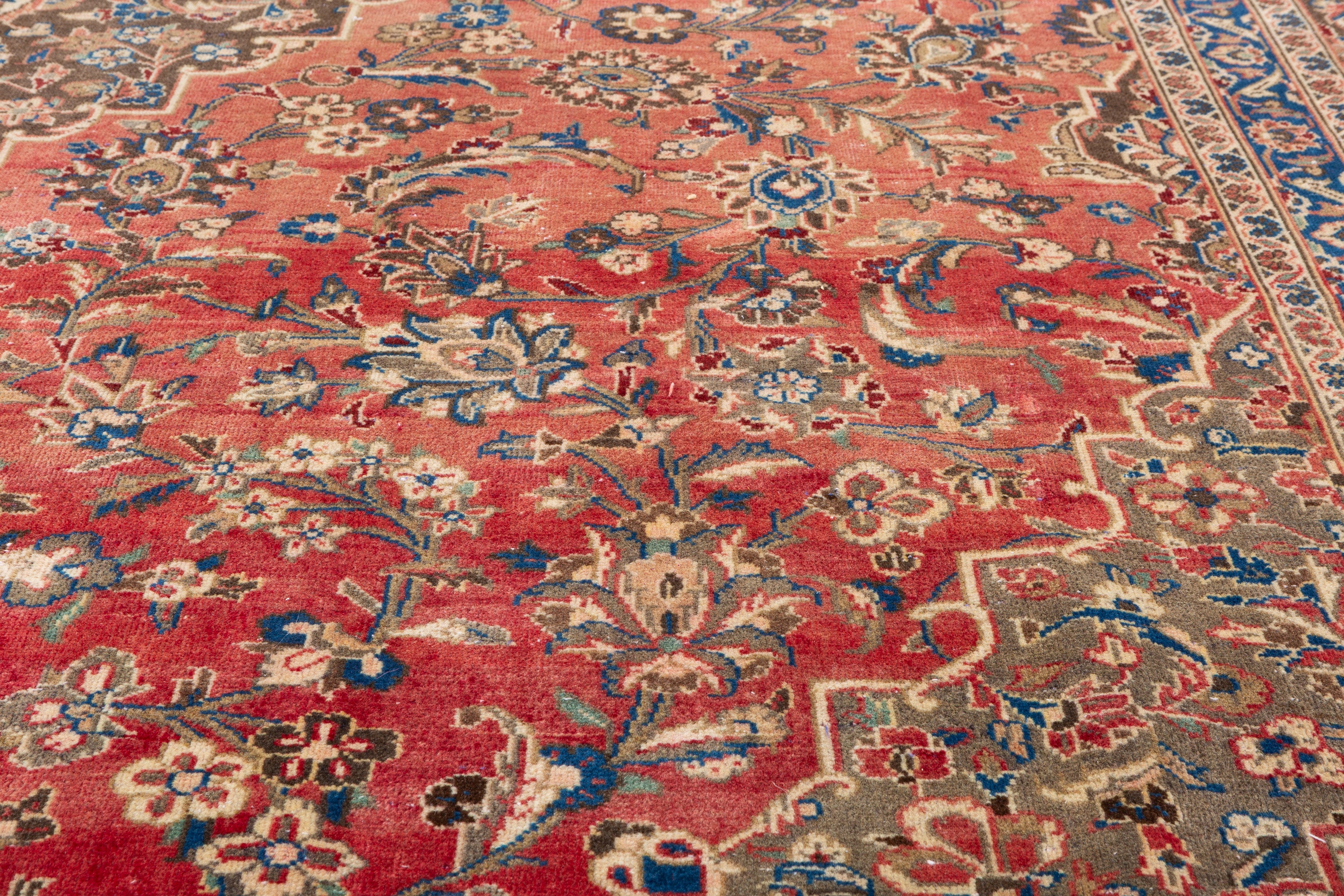 Vintage Faded red and navy Traditional Rug – 12' 8" x 9' 4" (385 x 284 cm)