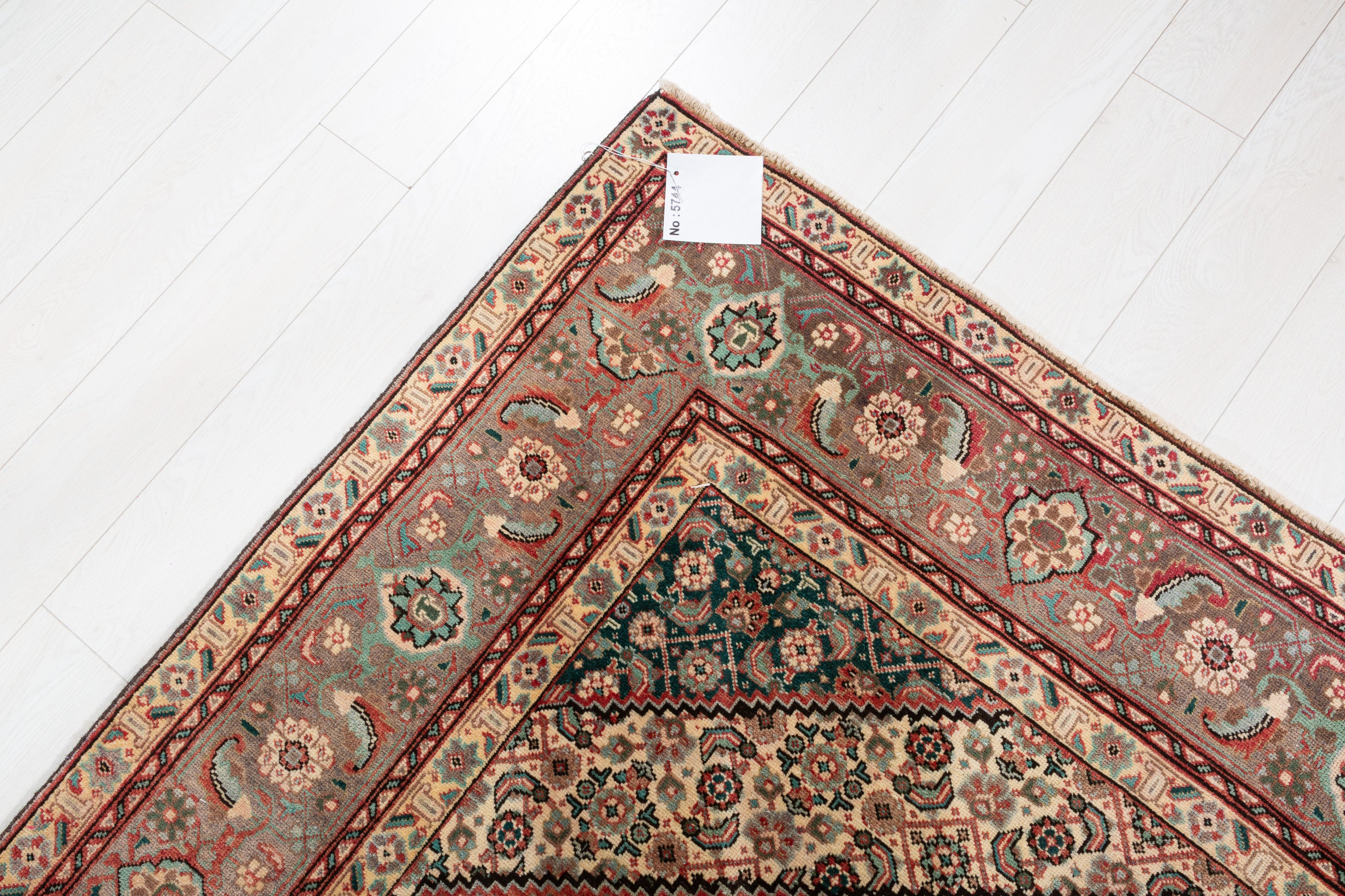 Vintage Muted gray and beige Traditional Rug – 9' 10" x 6' 7" (300 x 200 cm)