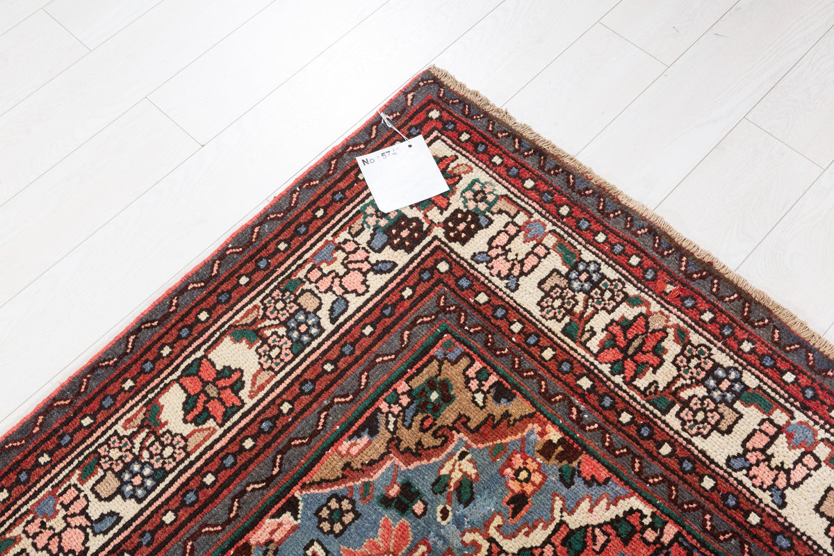 Vintage Red and beige Floral Rug – 9' 7" x 6' 5" (292 x 196 cm)