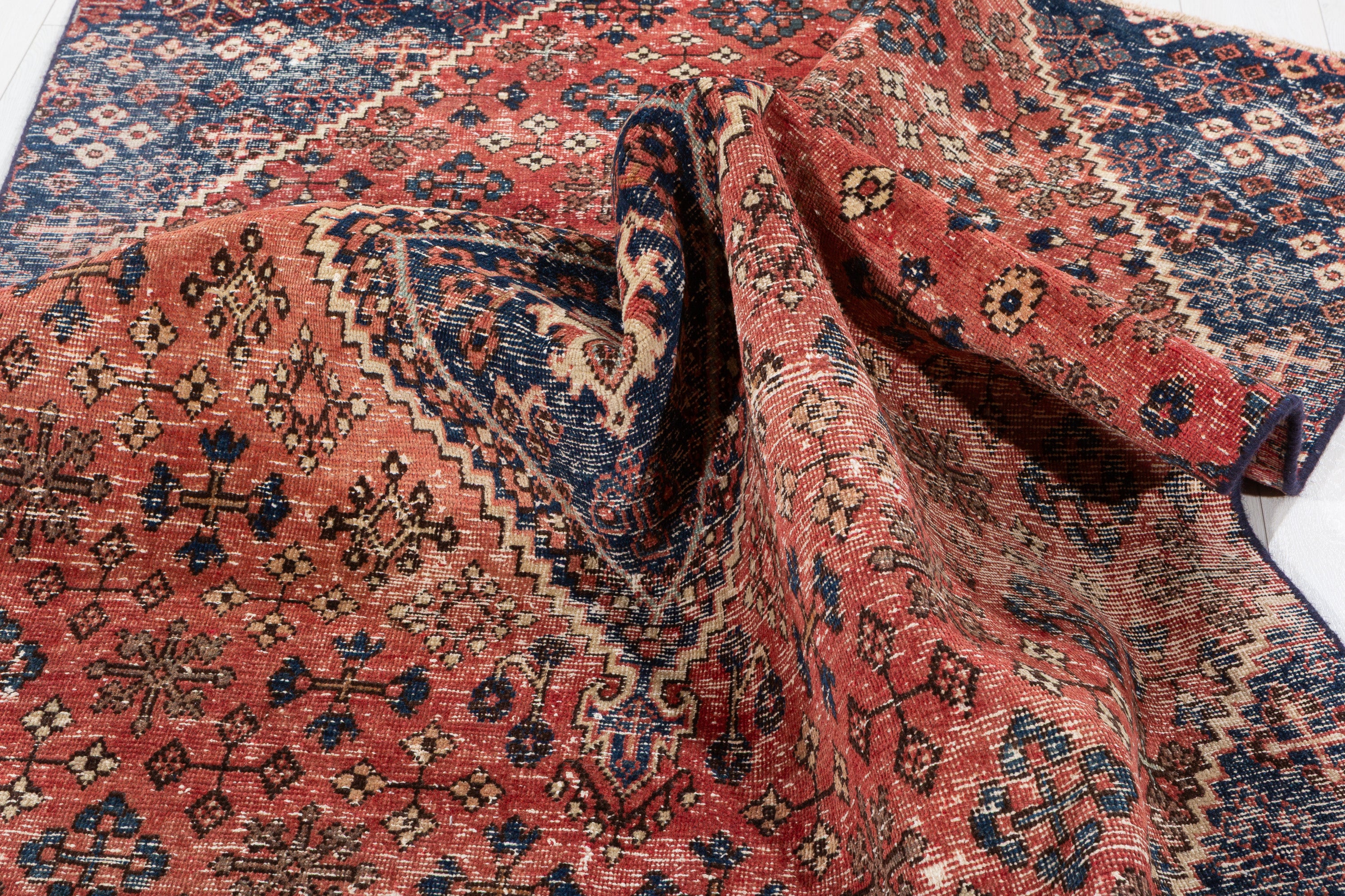 Vintage Faded Red, Navy Blue Allover Floral Area Rug – 7' 5" x 5' 0" (226 x 152 cm)