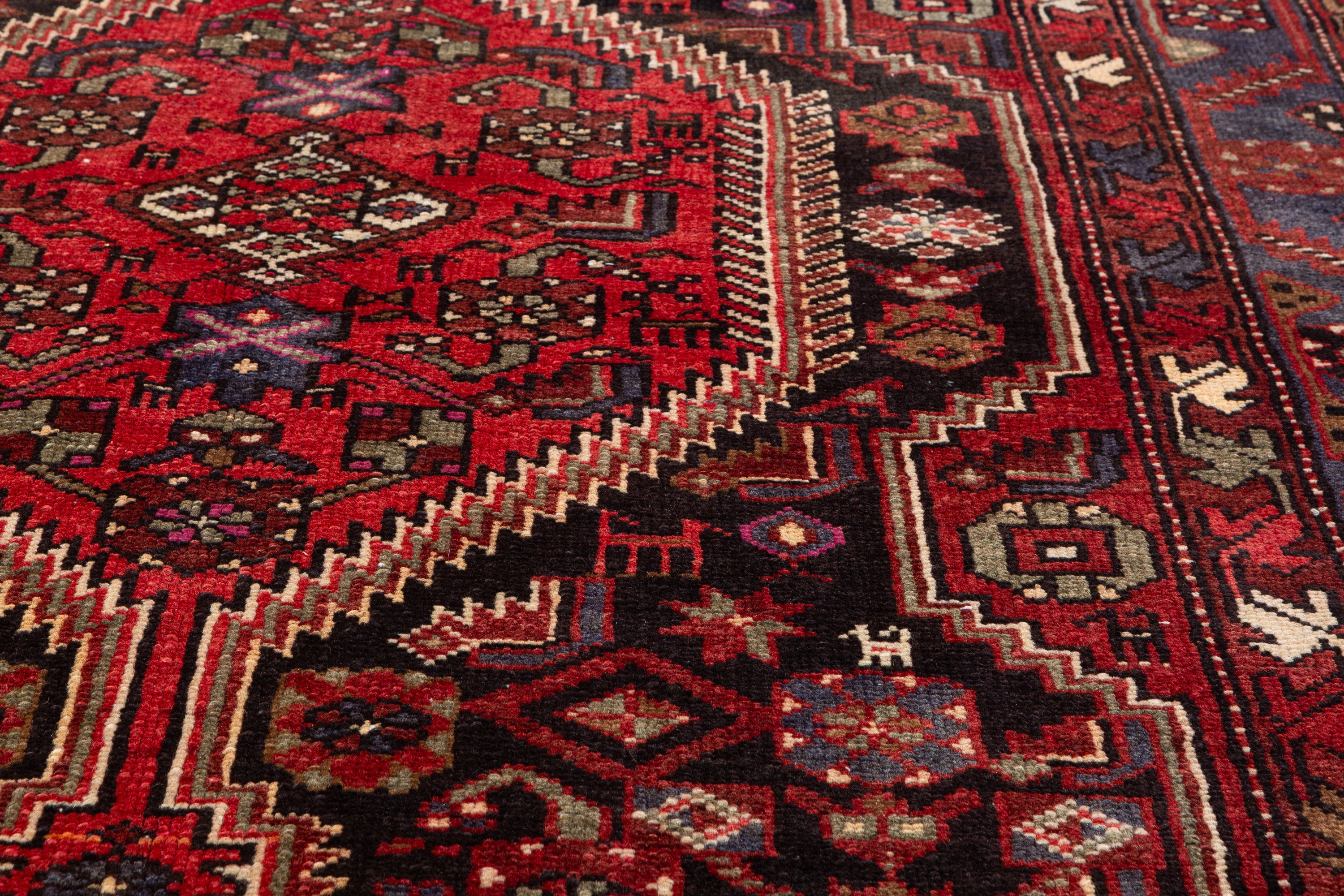Vintage Red, Black Geometric Medallion Area Rug – 7' 9" x 4' 7" (237 x 140 cm)